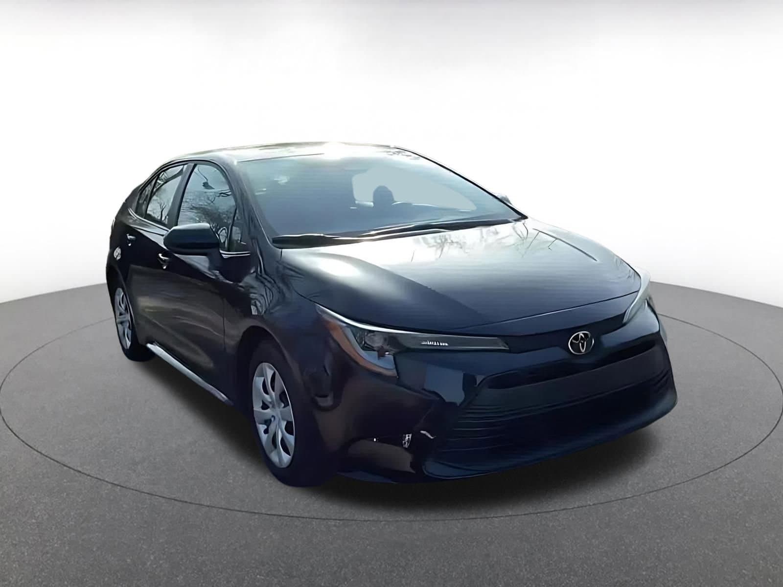 Thumbnail: 2025 Toyota Corolla - 3