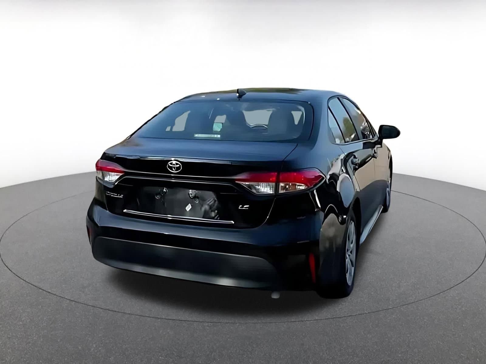 Thumbnail: 2025 Toyota Corolla - 14