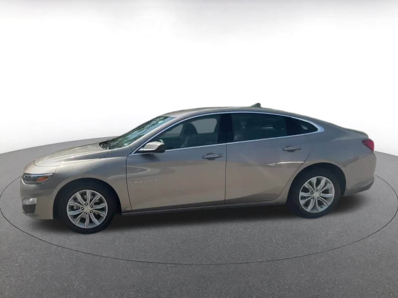 Thumbnail: 2024 Chevrolet Malibu - 9