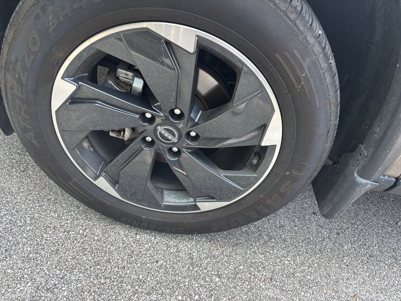 2024 Nissan Rogue SV 10