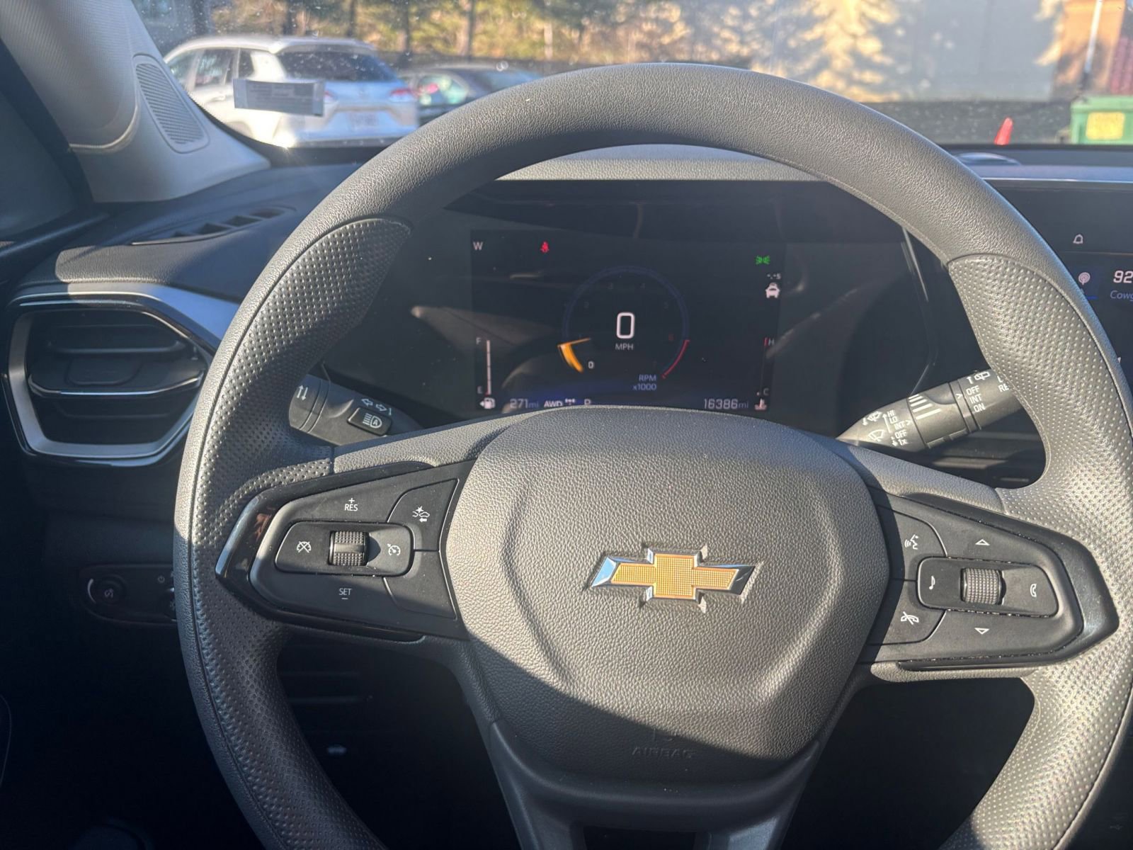 Thumbnail: 2025 Chevrolet TrailBlazer - 32