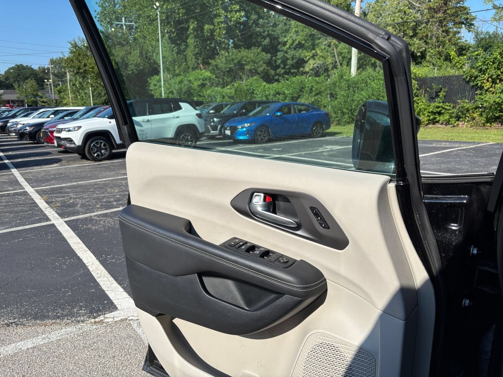 Thumbnail: 2024 Chrysler Pacifica - 18