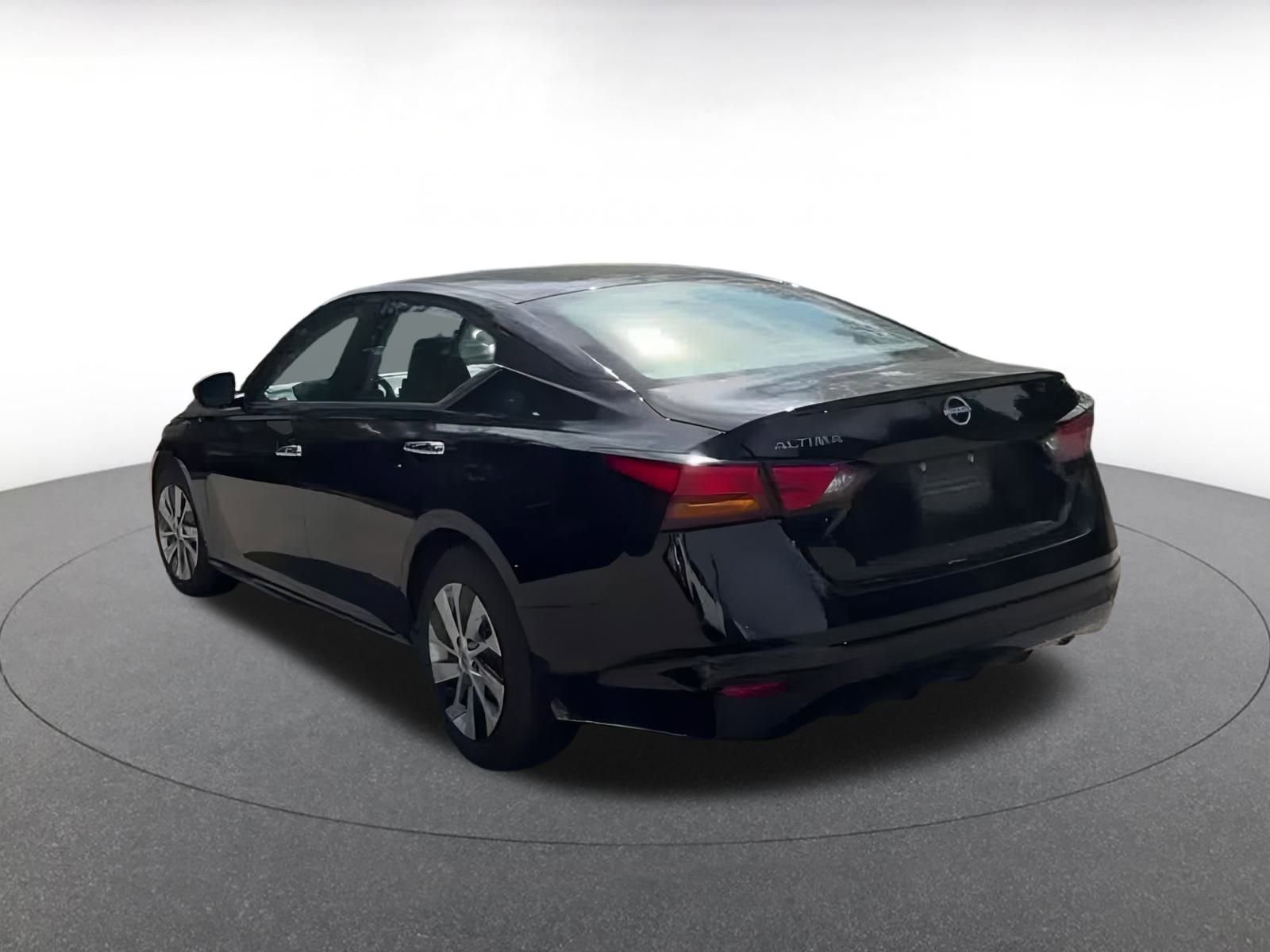 Thumbnail: 2024 Nissan Altima - 10