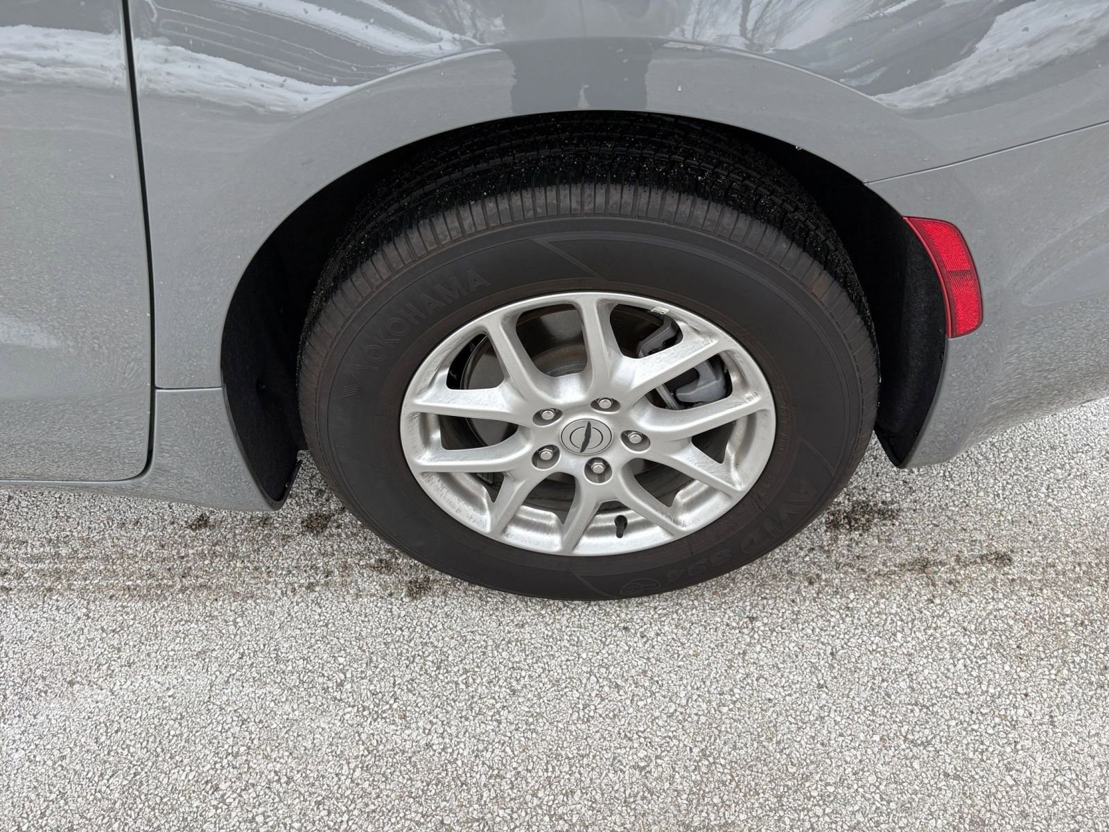 Thumbnail: 2025 Chrysler Pacifica - 28