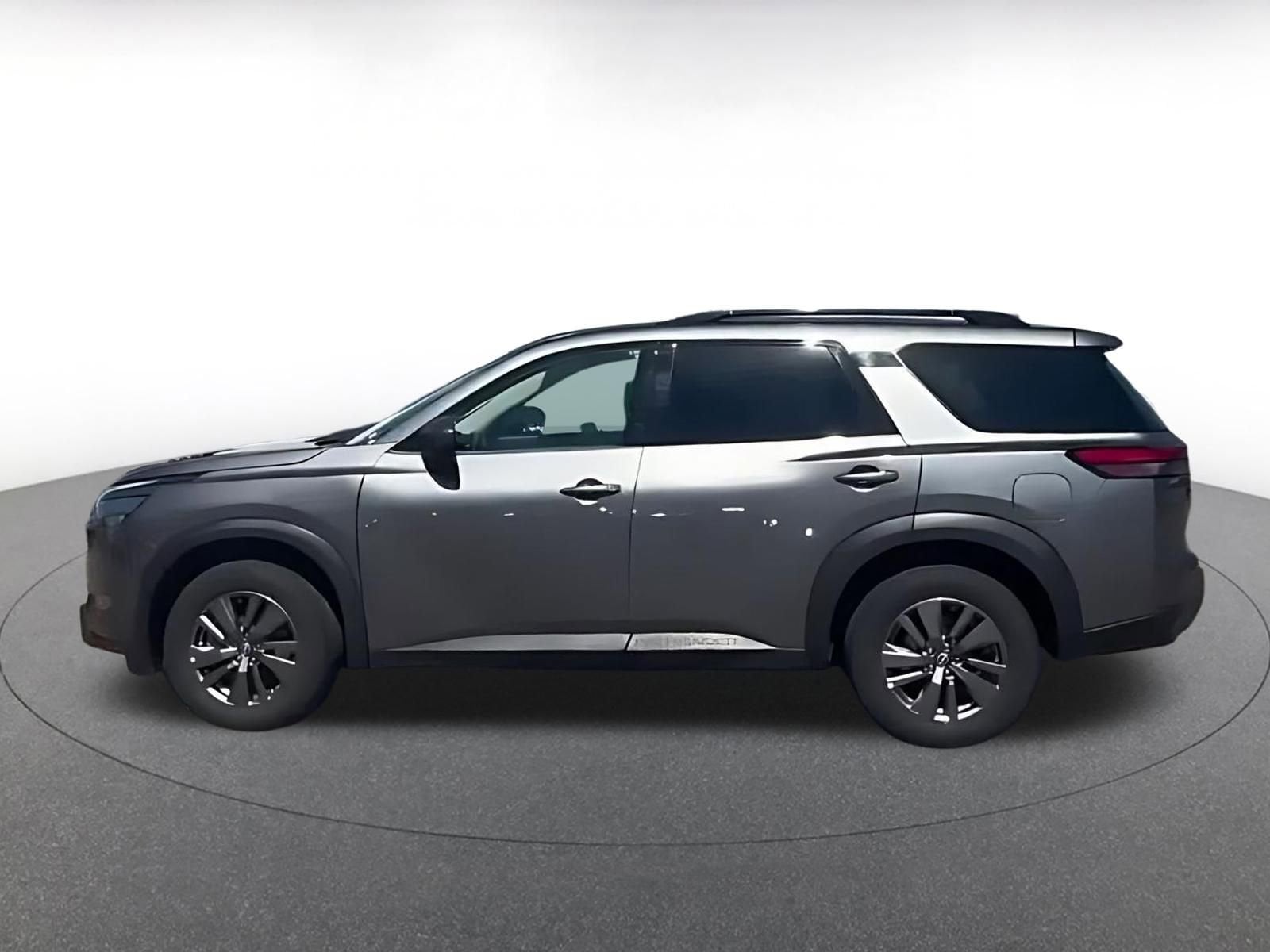 Thumbnail: 2025 Nissan Pathfinder - 9