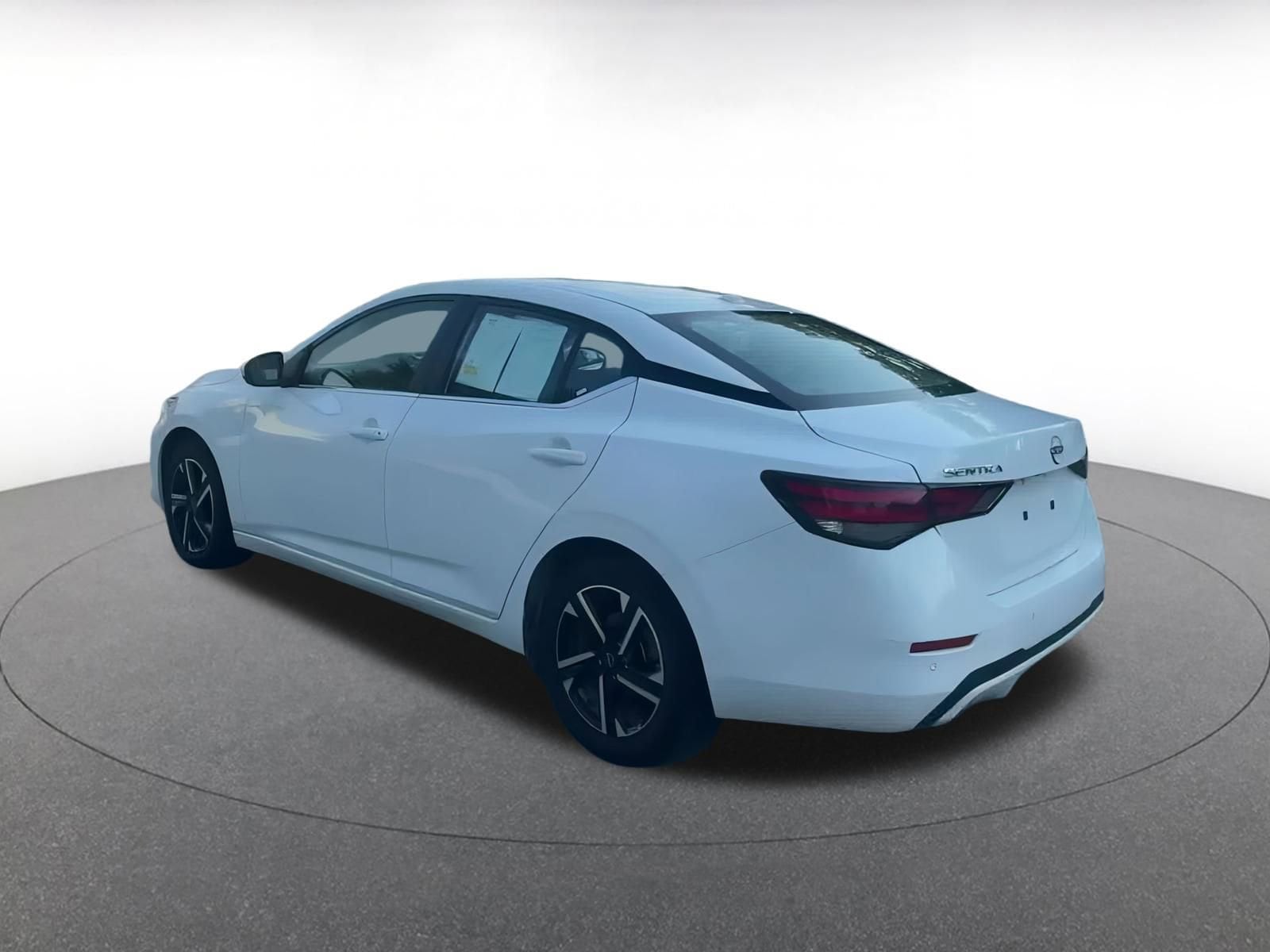 Thumbnail: 2024 Nissan Sentra - 10