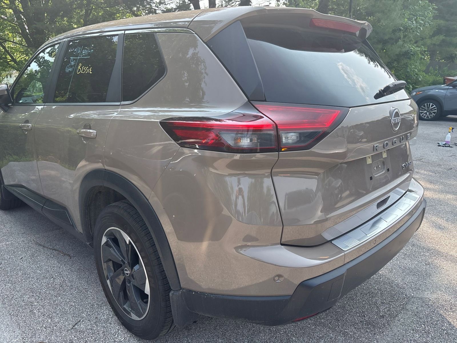 2024 Nissan Rogue SV 4