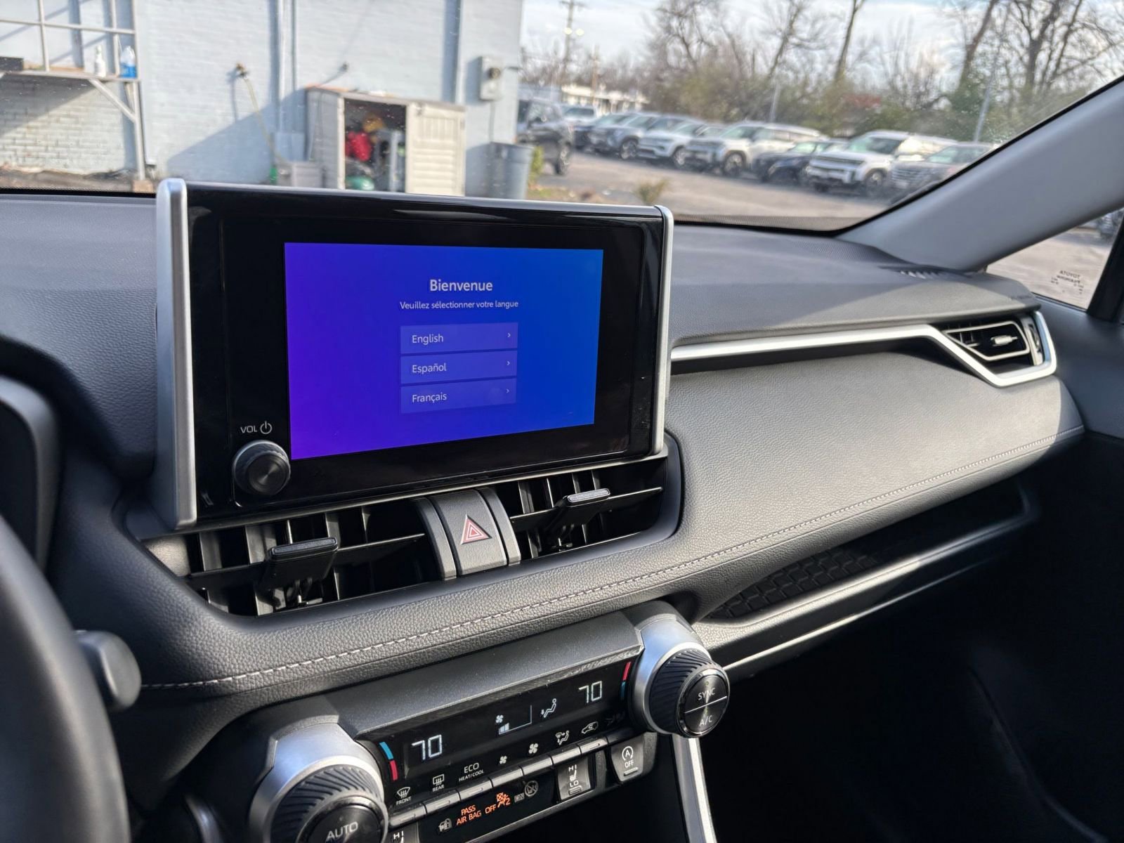 Thumbnail: 2025 Toyota RAV4 - 33