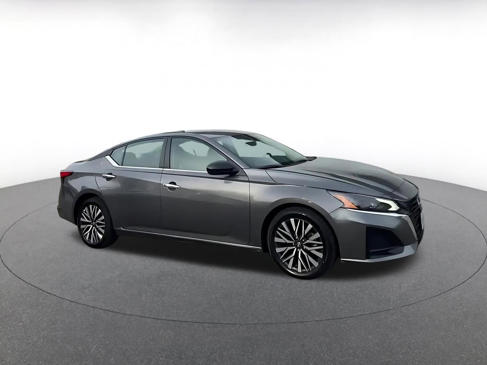 Thumbnail: 2025 Nissan Altima - 2