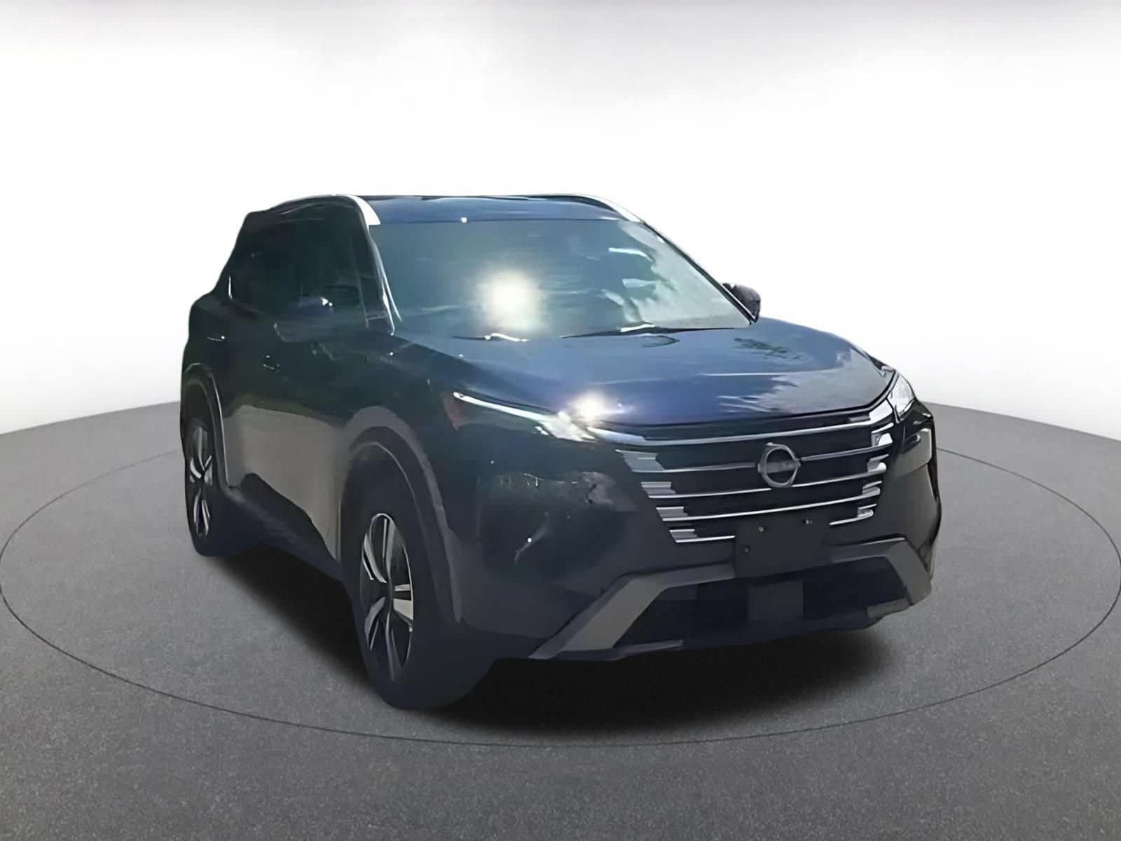Thumbnail: 2026 Nissan Rogue - 3