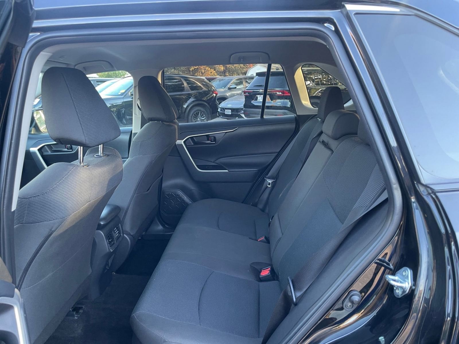 Thumbnail: 2025 Toyota RAV4 - 23