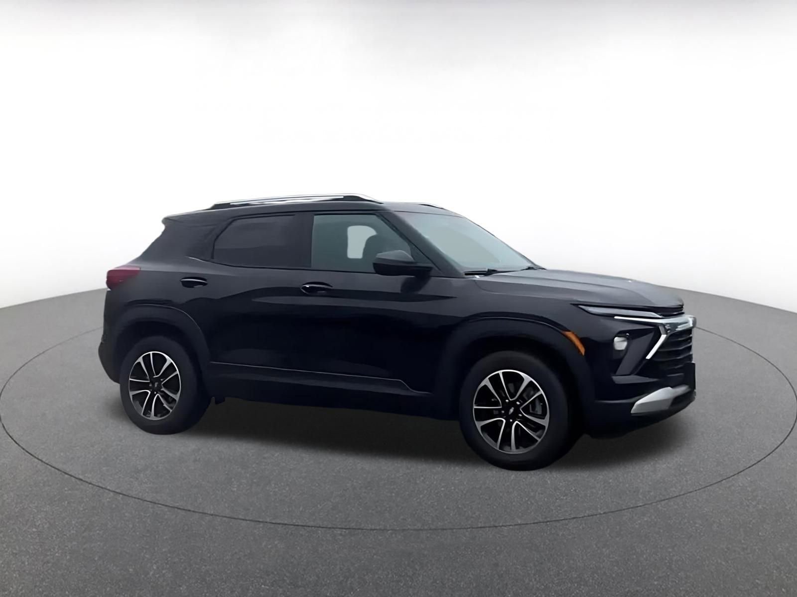 Thumbnail: 2025 Chevrolet TrailBlazer - 2