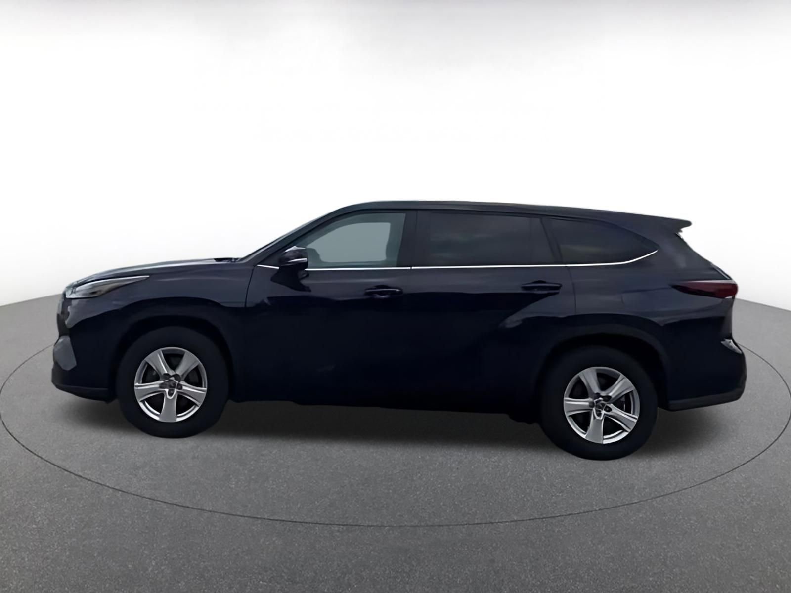 Thumbnail: 2025 Toyota Highlander - 16