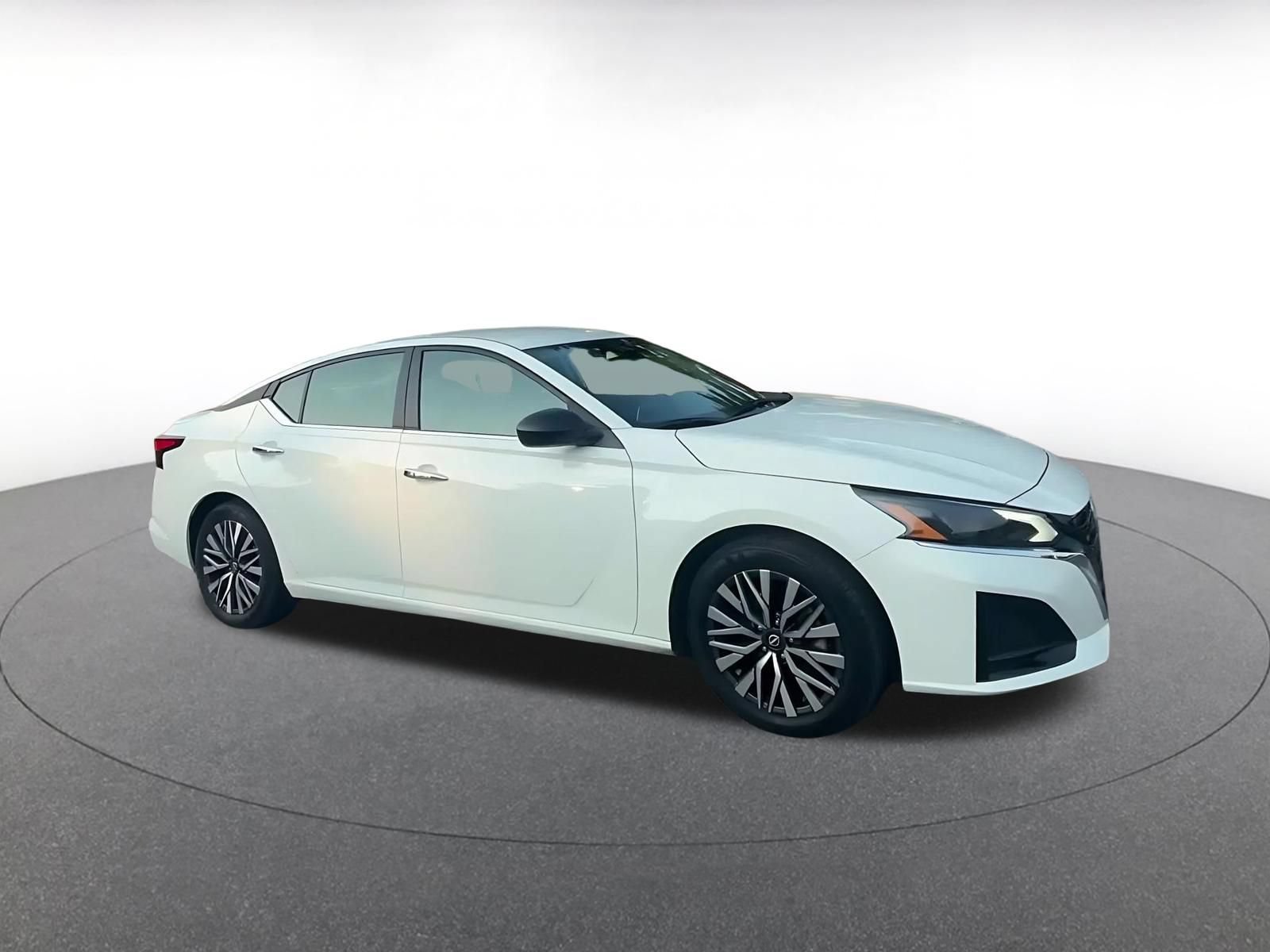 Thumbnail: 2025 Nissan Altima - 2