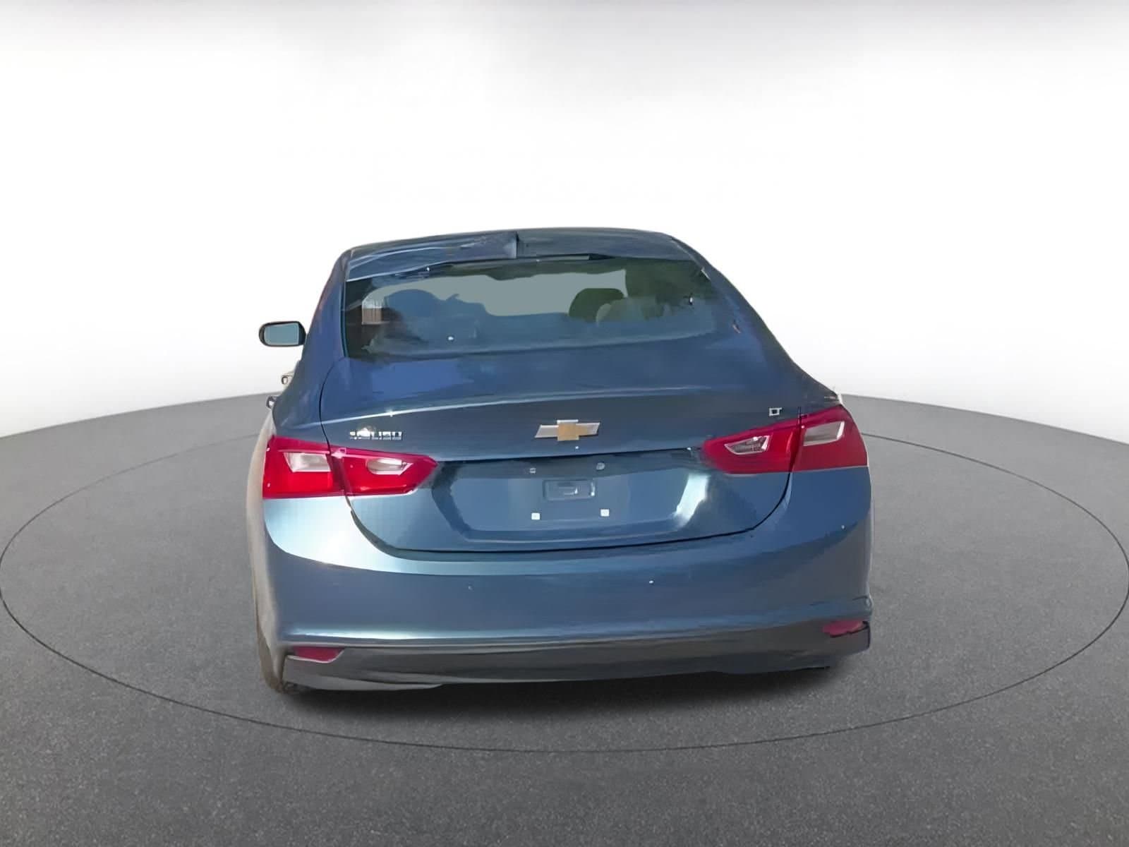 Thumbnail: 2024 Chevrolet Malibu - 11