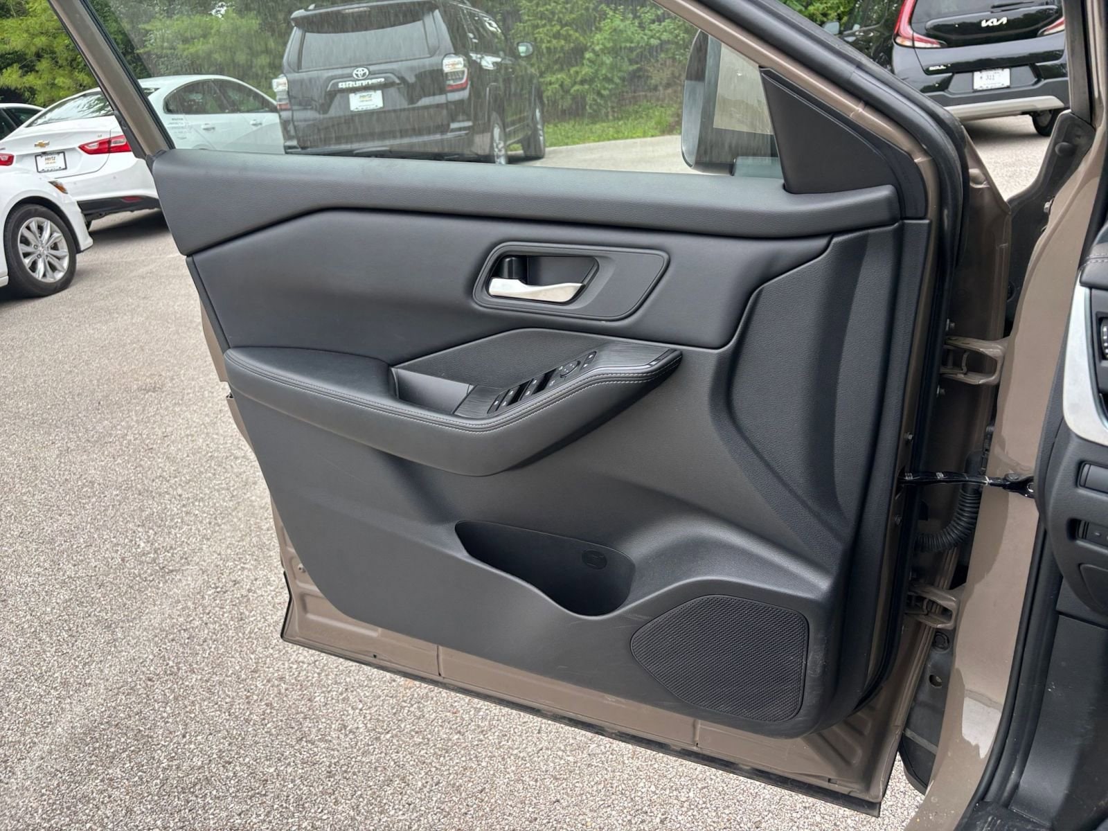 2024 Nissan Rogue SV 20