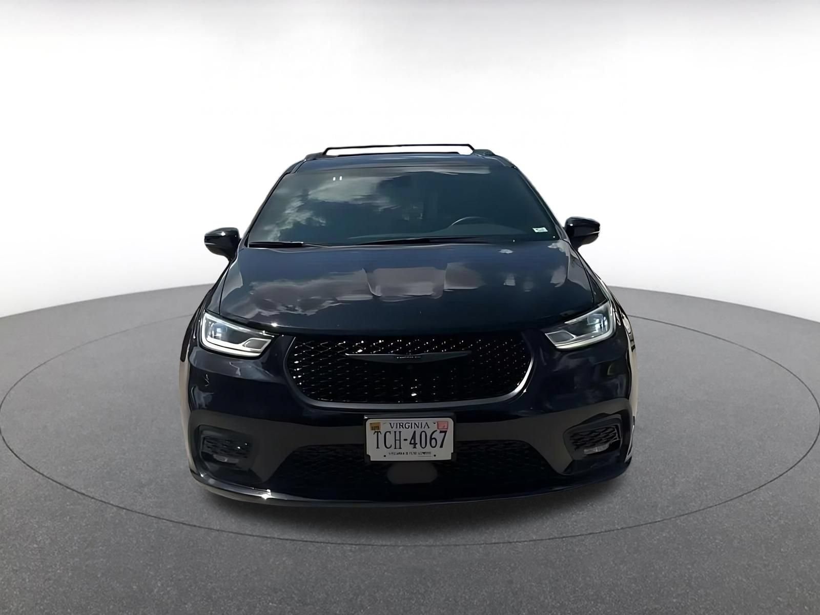 Thumbnail: 2025 Chrysler Pacifica - 4