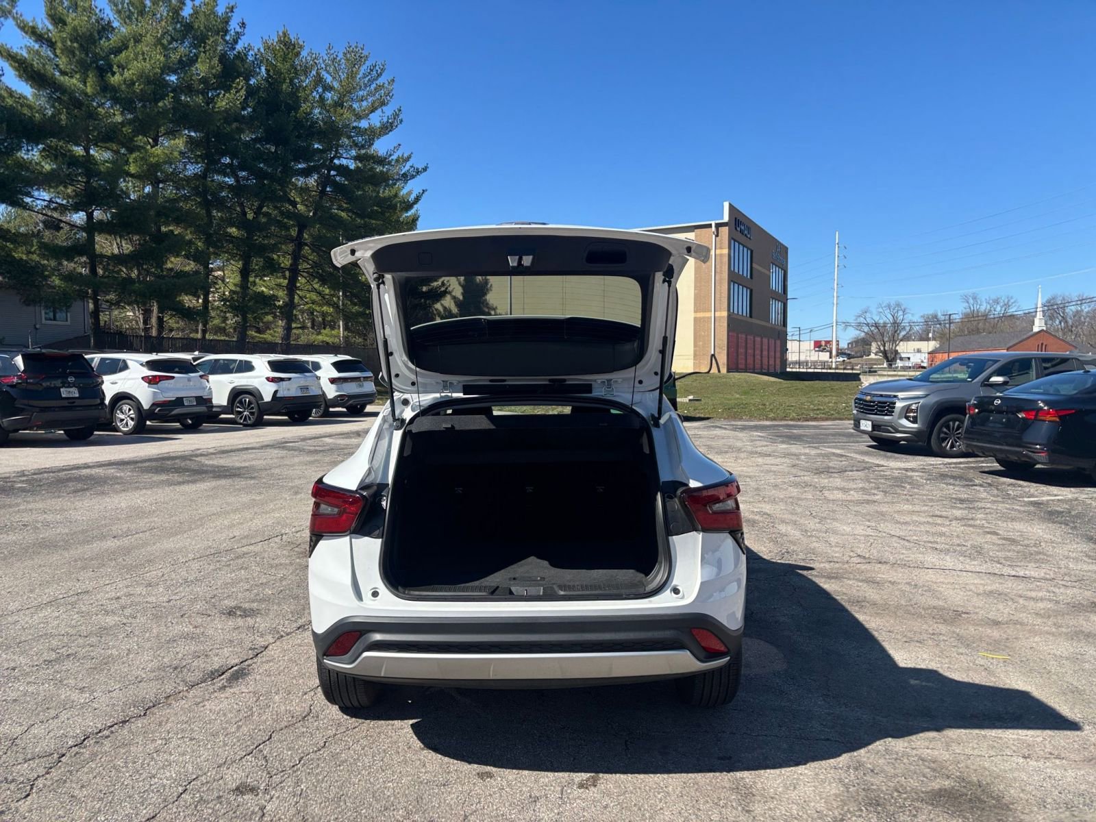 Thumbnail: 2025 Chevrolet Trax - 30