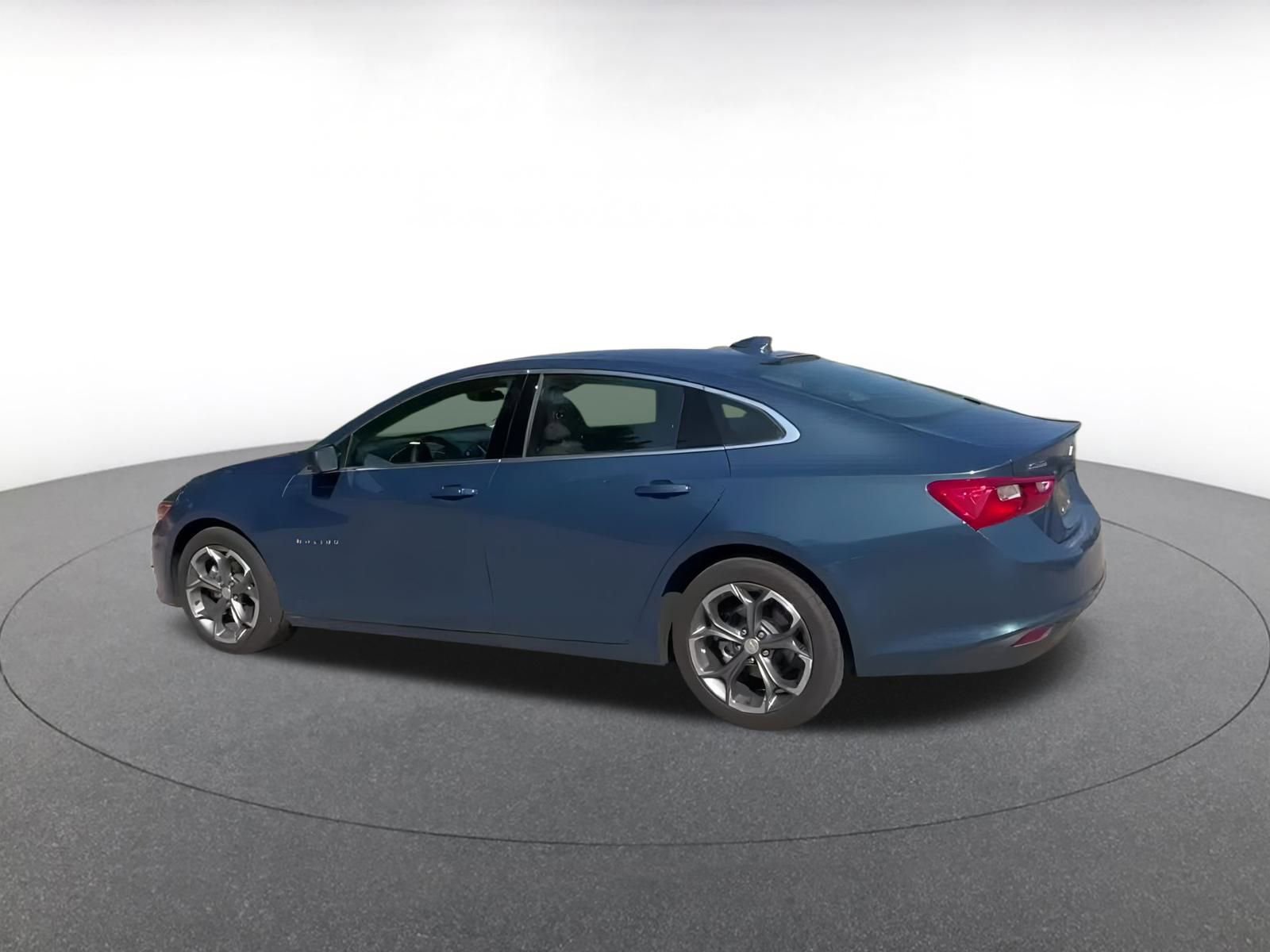 Thumbnail: 2024 Chevrolet Malibu - 8