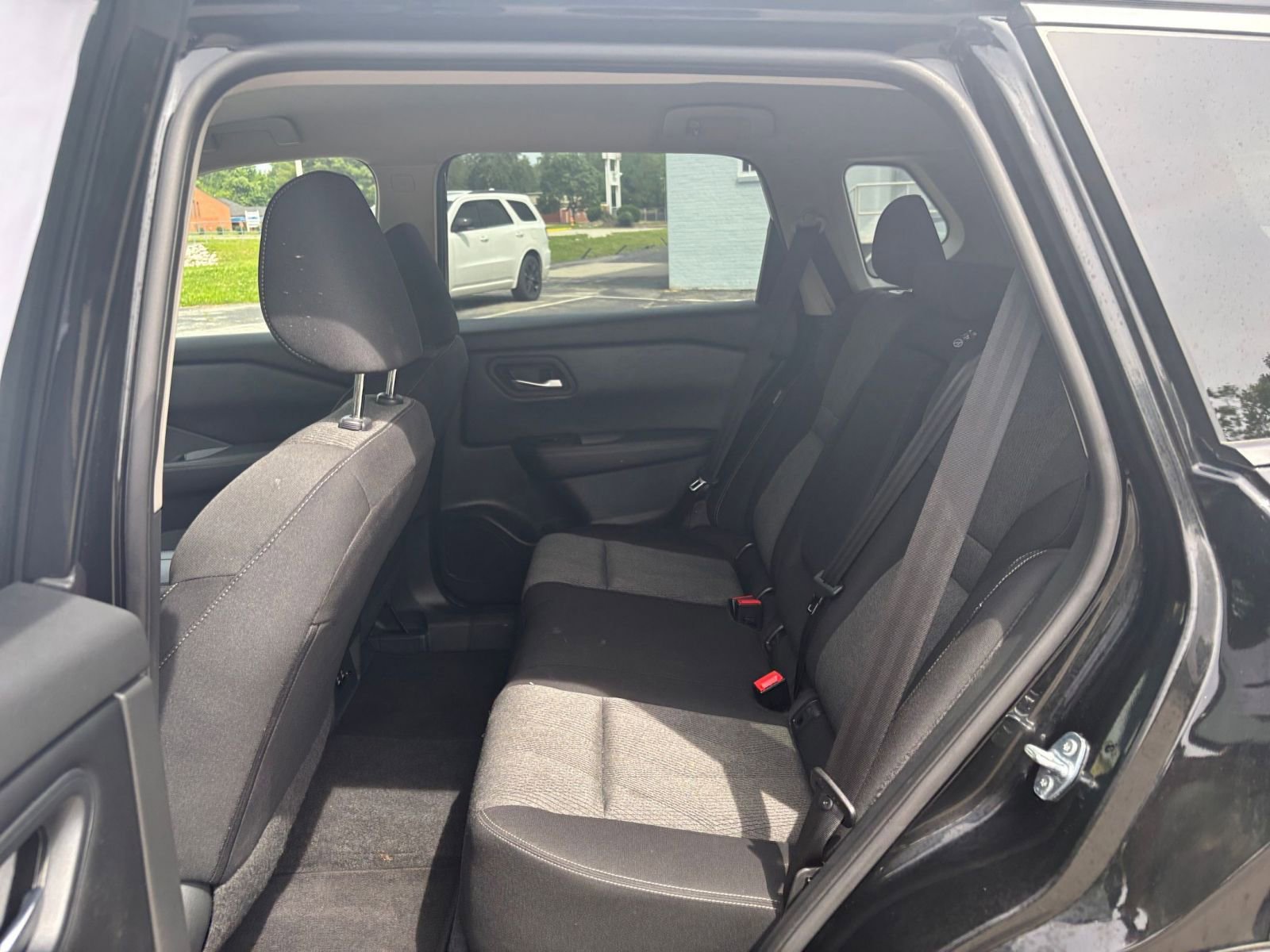 2024 Nissan Rogue SV 23