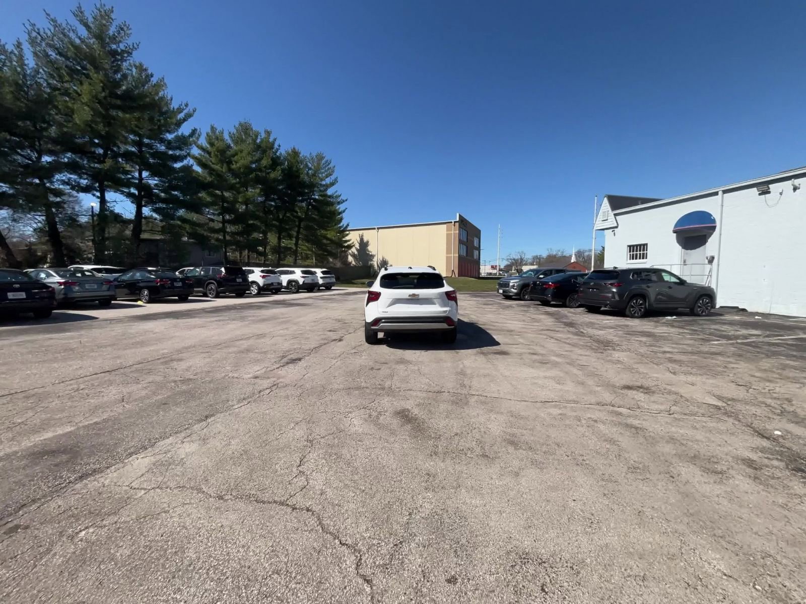 Thumbnail: 2025 Chevrolet Trax - 16