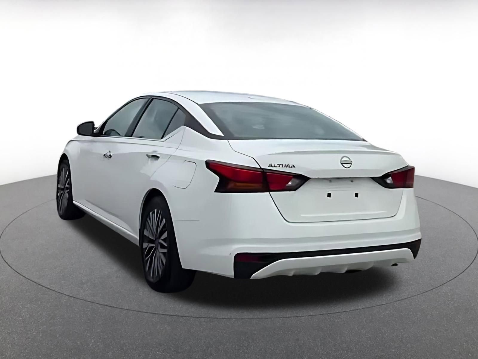 Thumbnail: 2025 Nissan Altima - 11