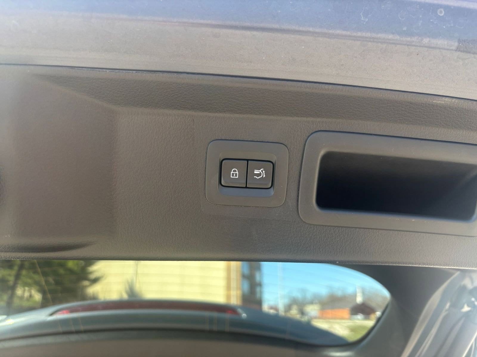 Thumbnail: 2025 Mazda CX-50 - 22