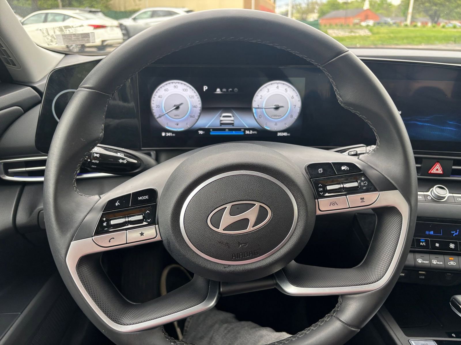 Thumbnail: 2025 Hyundai Elantra - 32