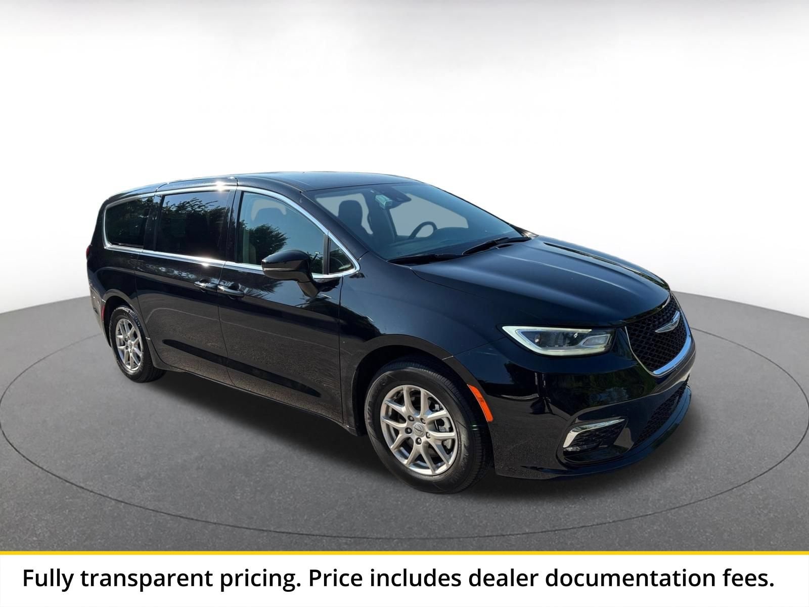 Thumbnail: 2024 Chrysler Pacifica - 1