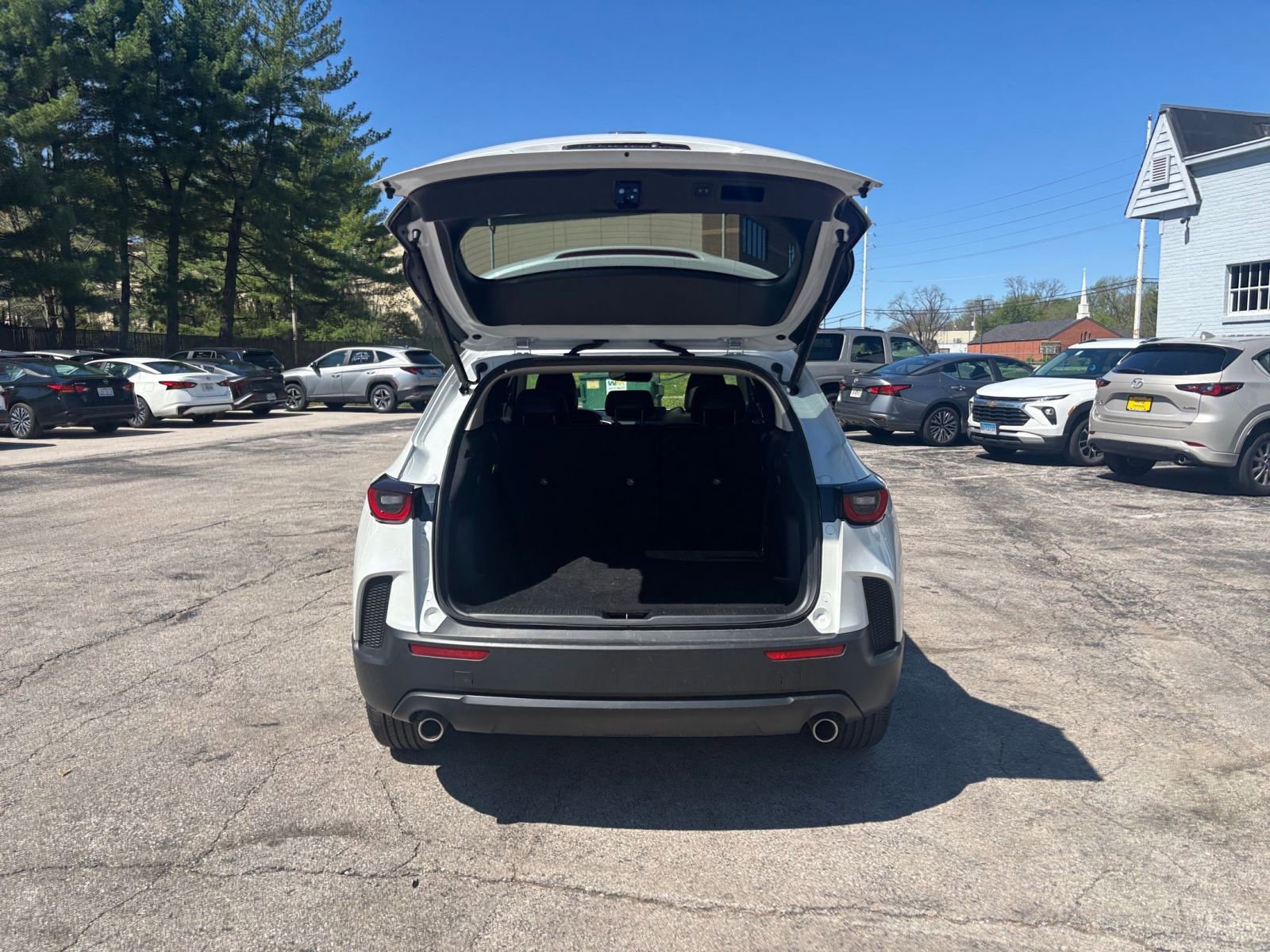 Thumbnail: 2025 Mazda CX-50 - 30