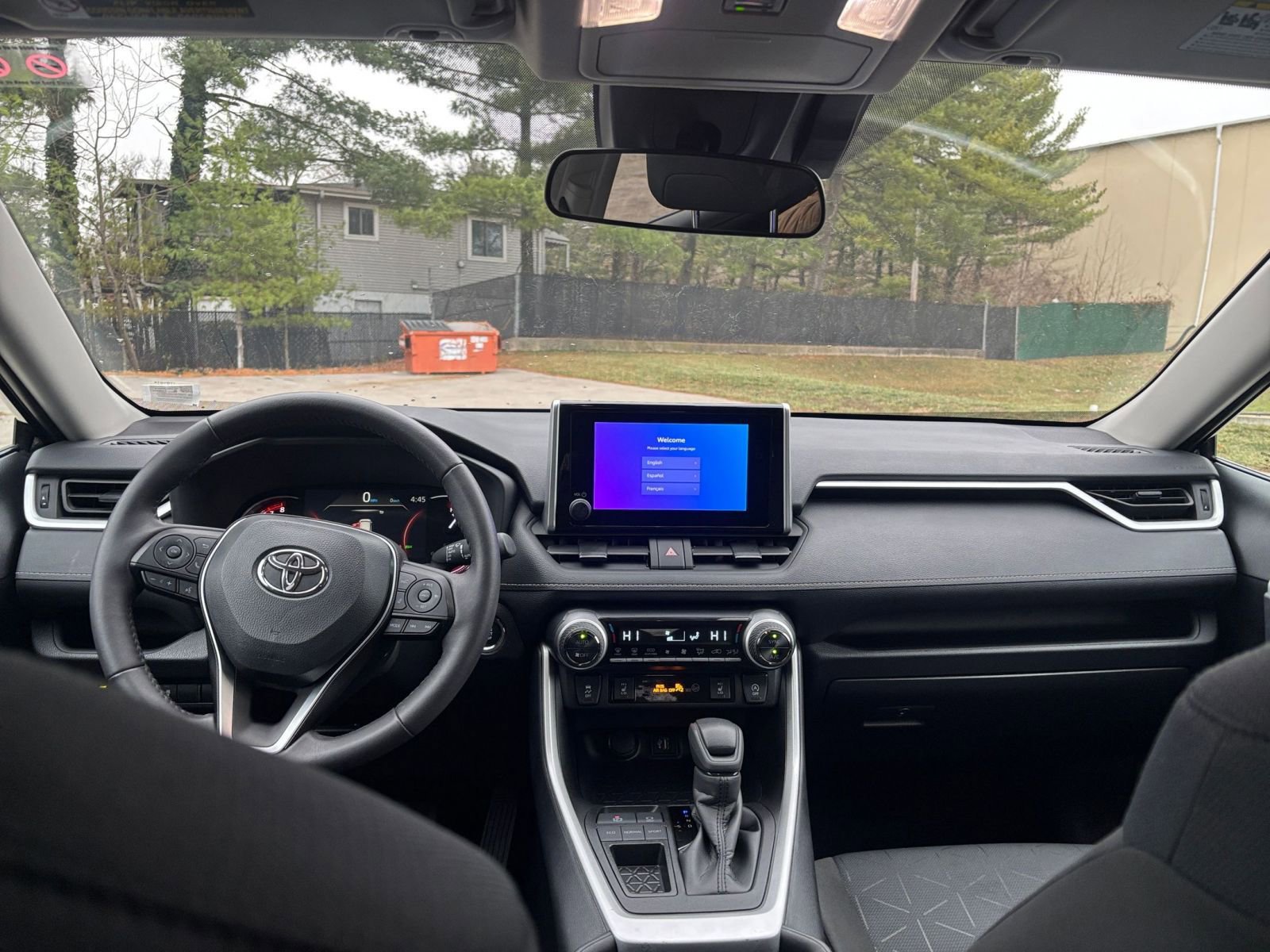 Thumbnail: 2025 Toyota RAV4 - 31