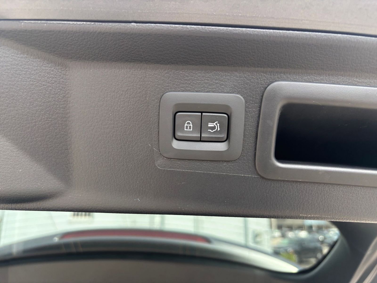 Thumbnail: 2025 Mazda CX-50 - 22