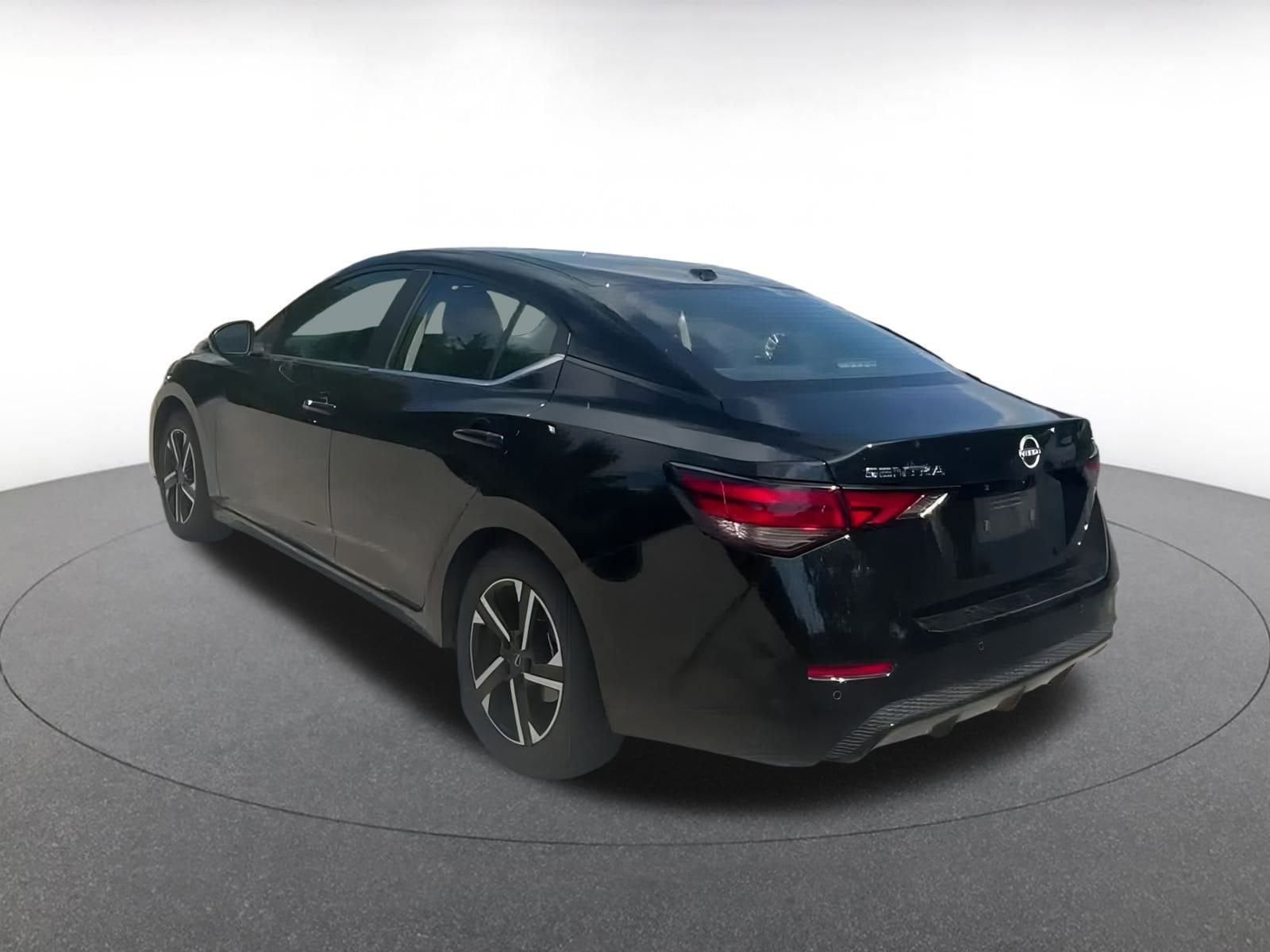 Thumbnail: 2024 Nissan Sentra - 10
