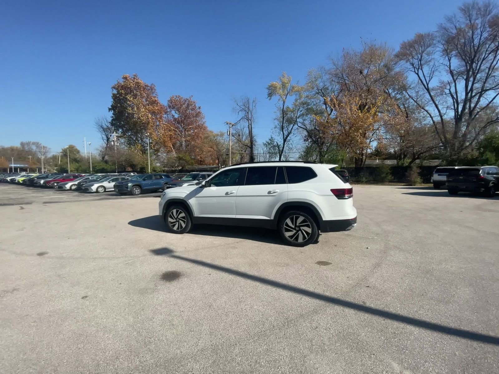 Thumbnail: 2025 Volkswagen Atlas - 16