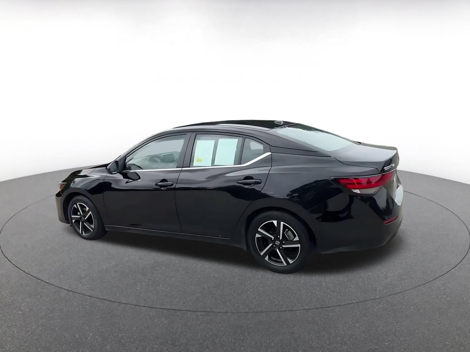 Thumbnail: 2025 Nissan Sentra - 9