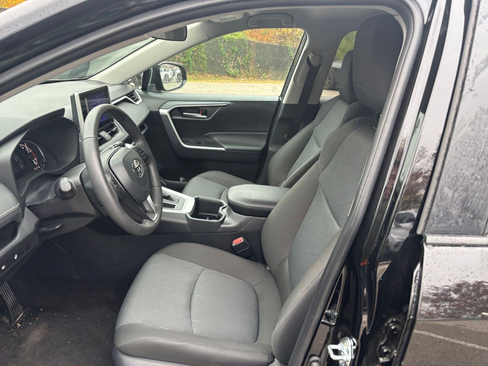 Thumbnail: 2025 Toyota RAV4 - 24