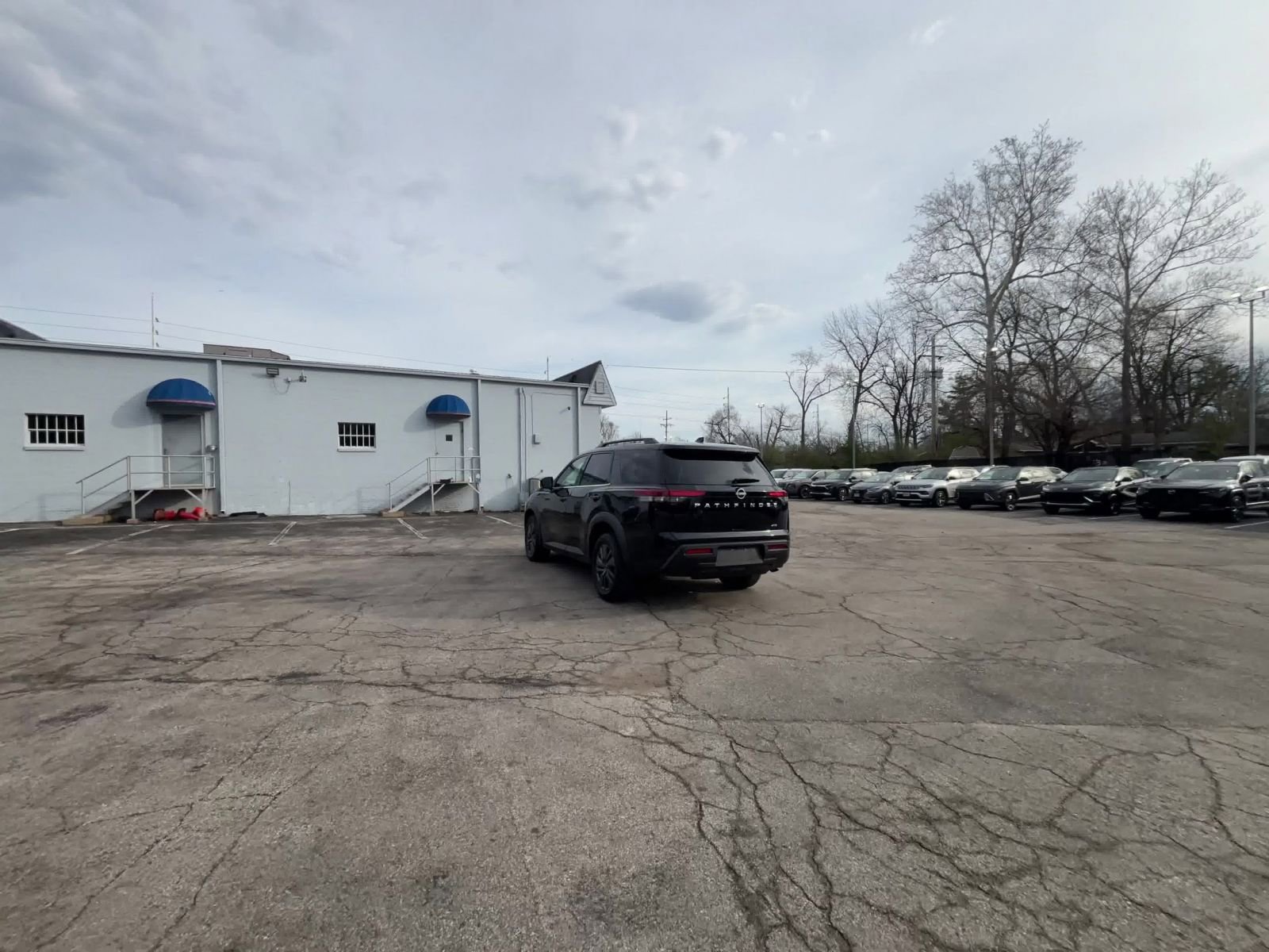 Thumbnail: 2025 Nissan Pathfinder - 16