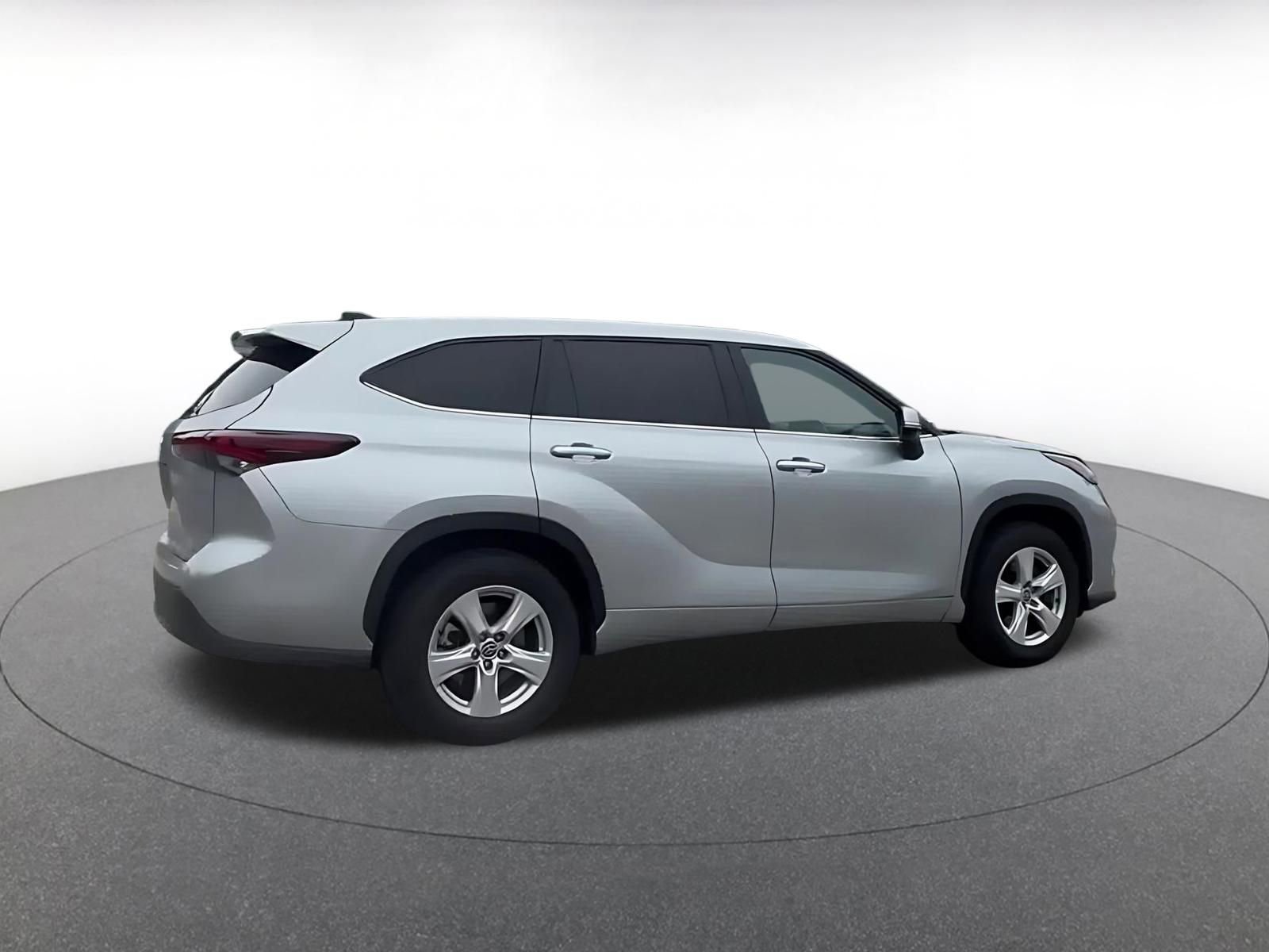 Thumbnail: 2025 Toyota Highlander - 14