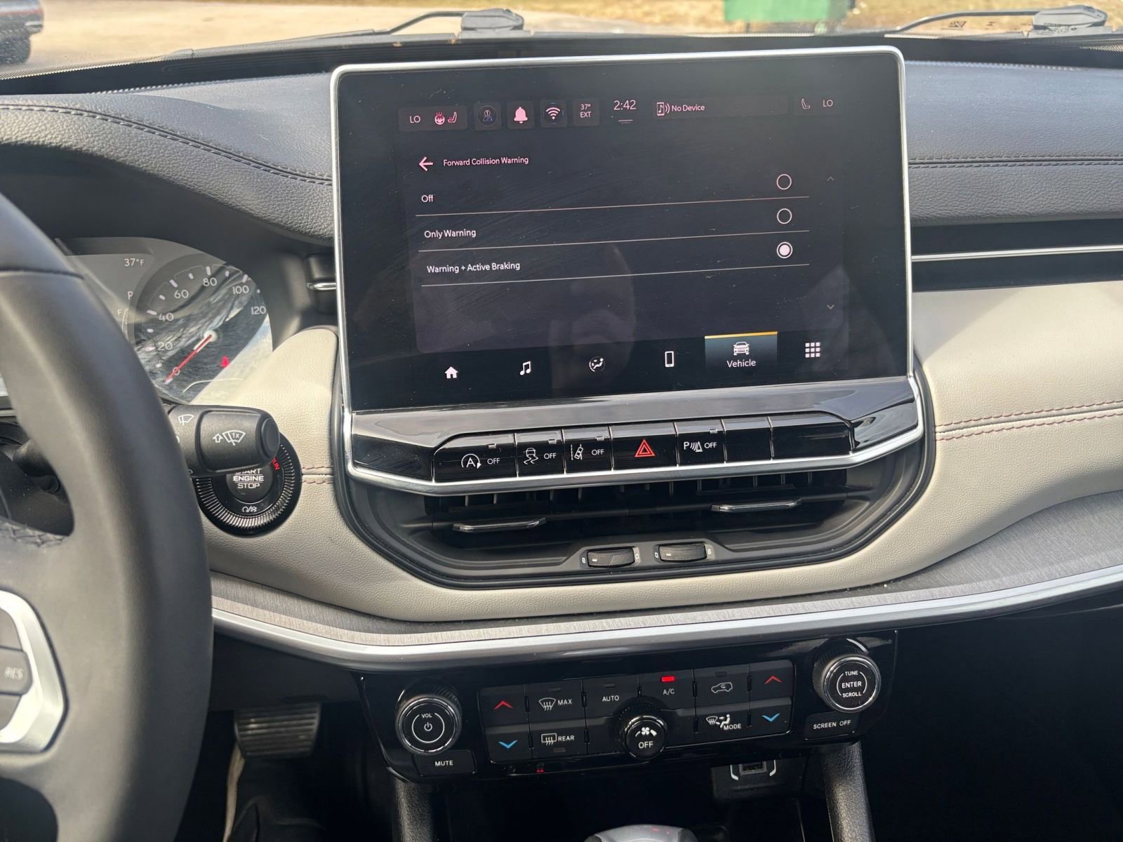 Thumbnail: 2025 Jeep Compass - 17