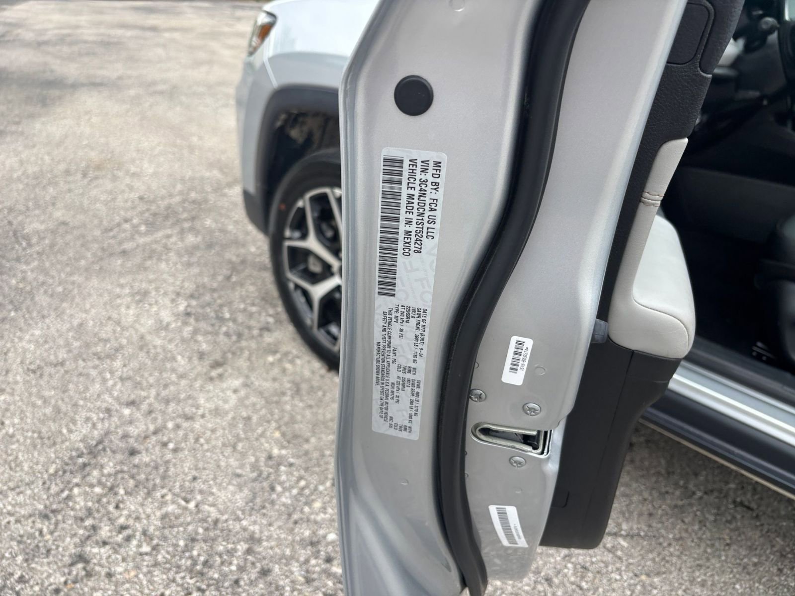 Thumbnail: 2025 Jeep Compass - 27