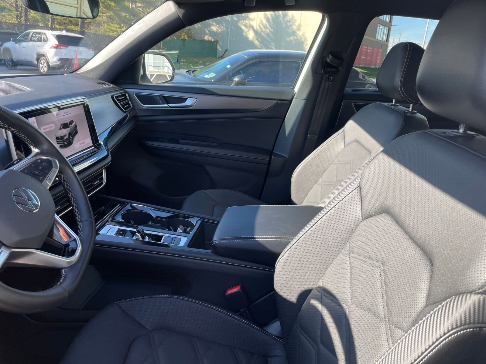 Thumbnail: 2025 Volkswagen Atlas - 24