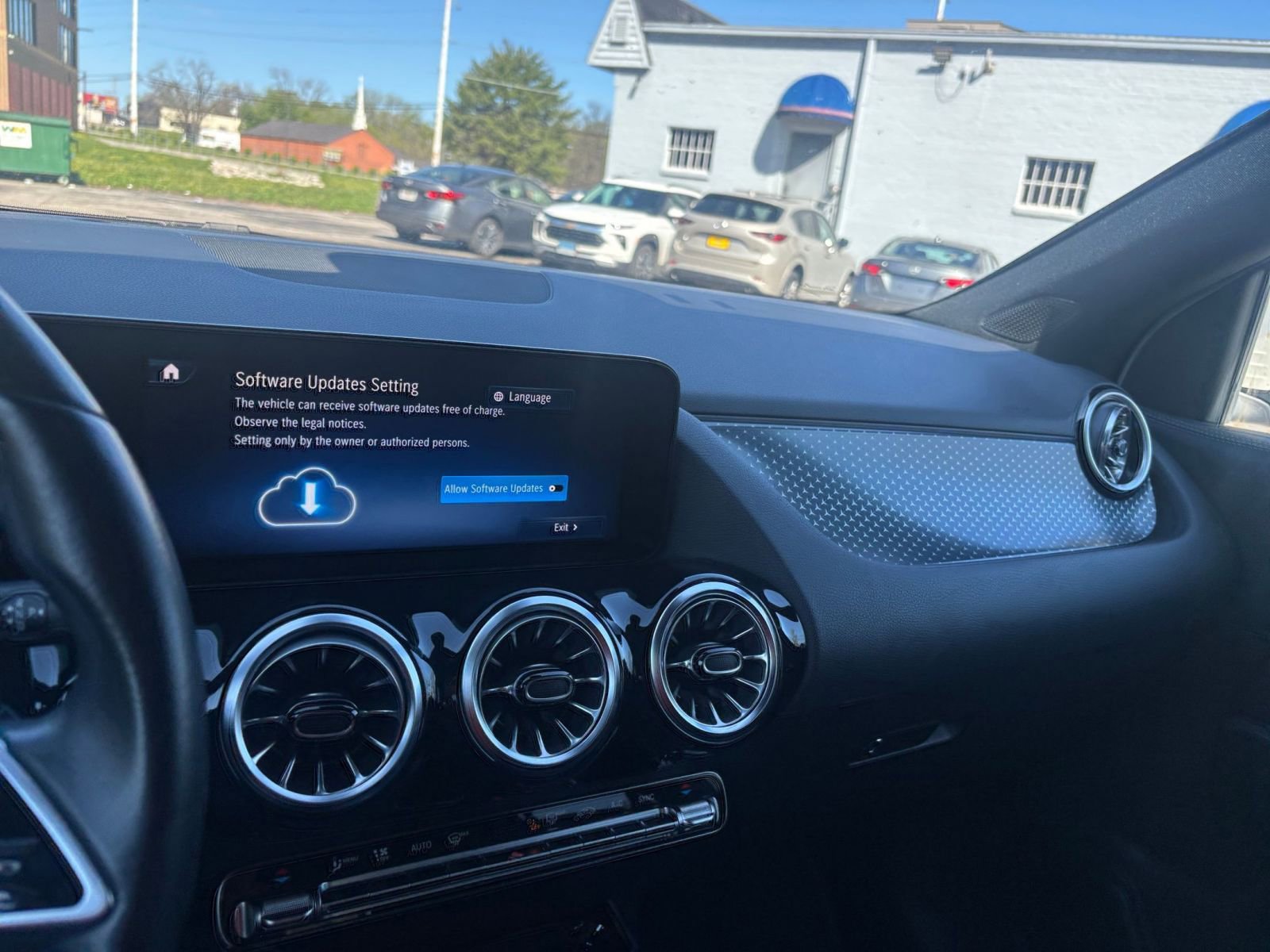 Thumbnail: 2025 Mercedes-Benz GLA - 34