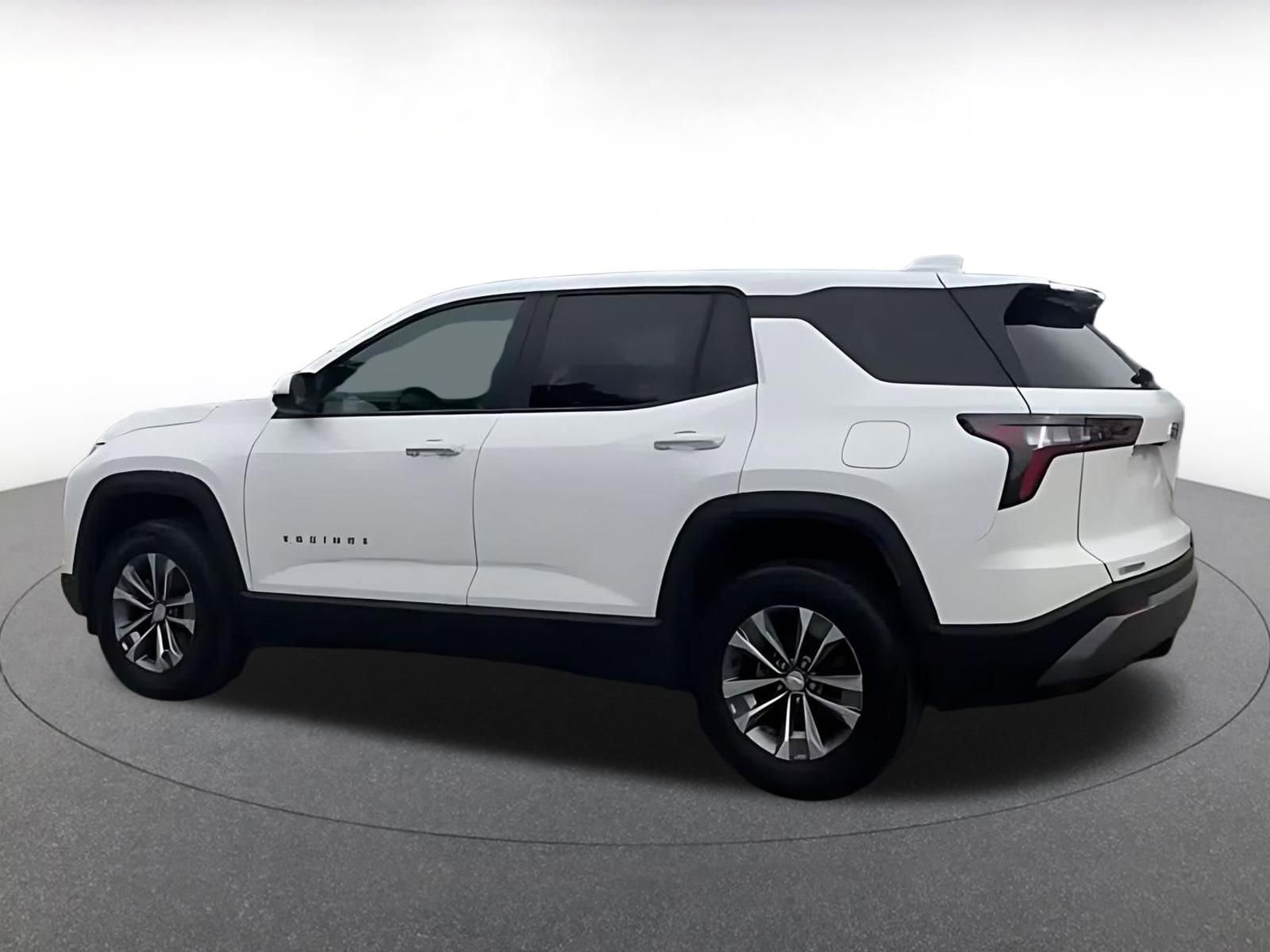 Thumbnail: 2025 Chevrolet Equinox - 10