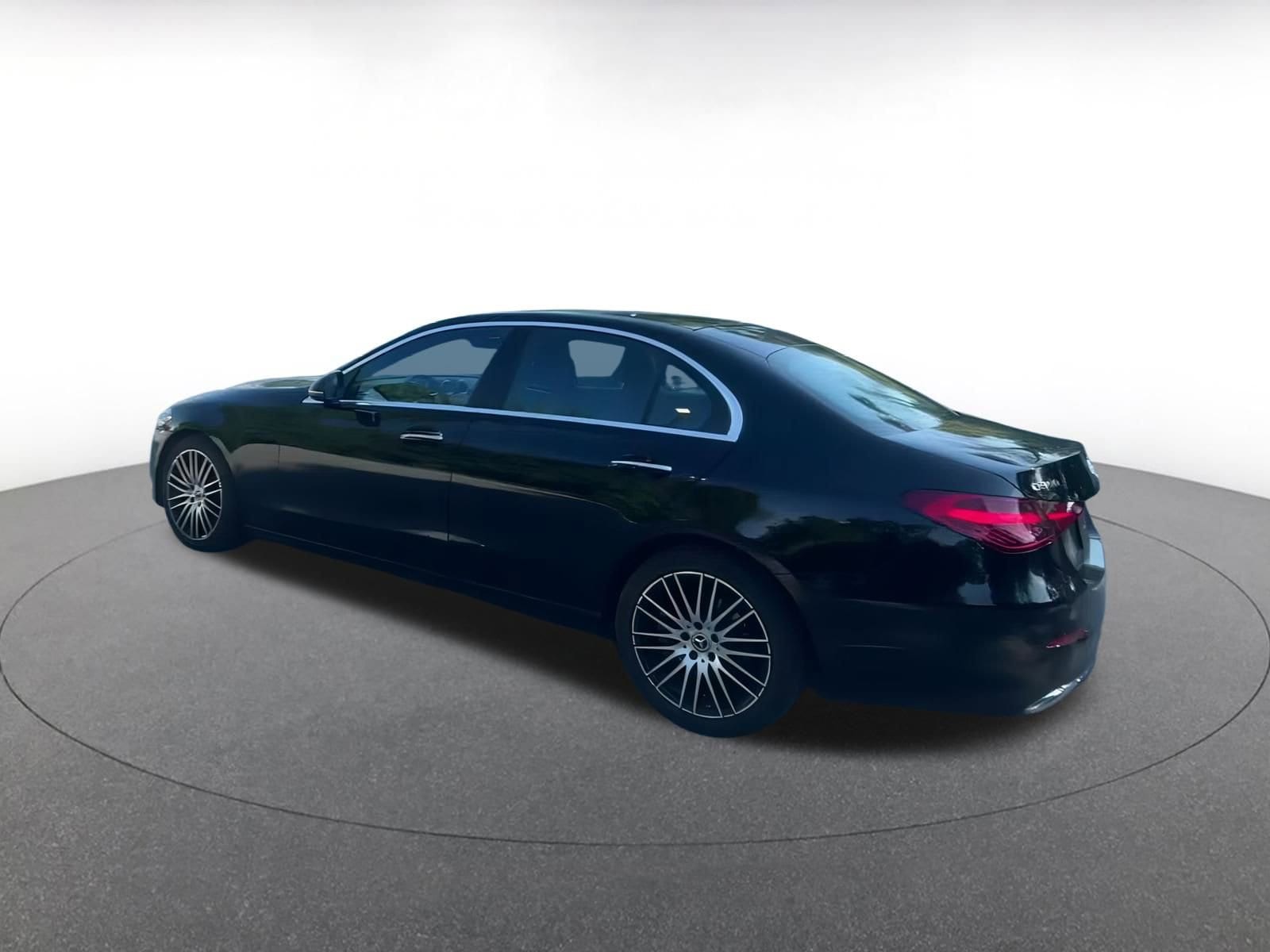 Thumbnail: 2024 Mercedes-Benz C-Class - 10