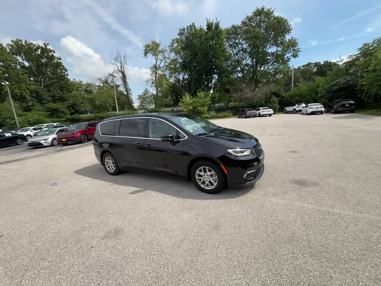 Thumbnail: 2024 Chrysler Pacifica - 2
