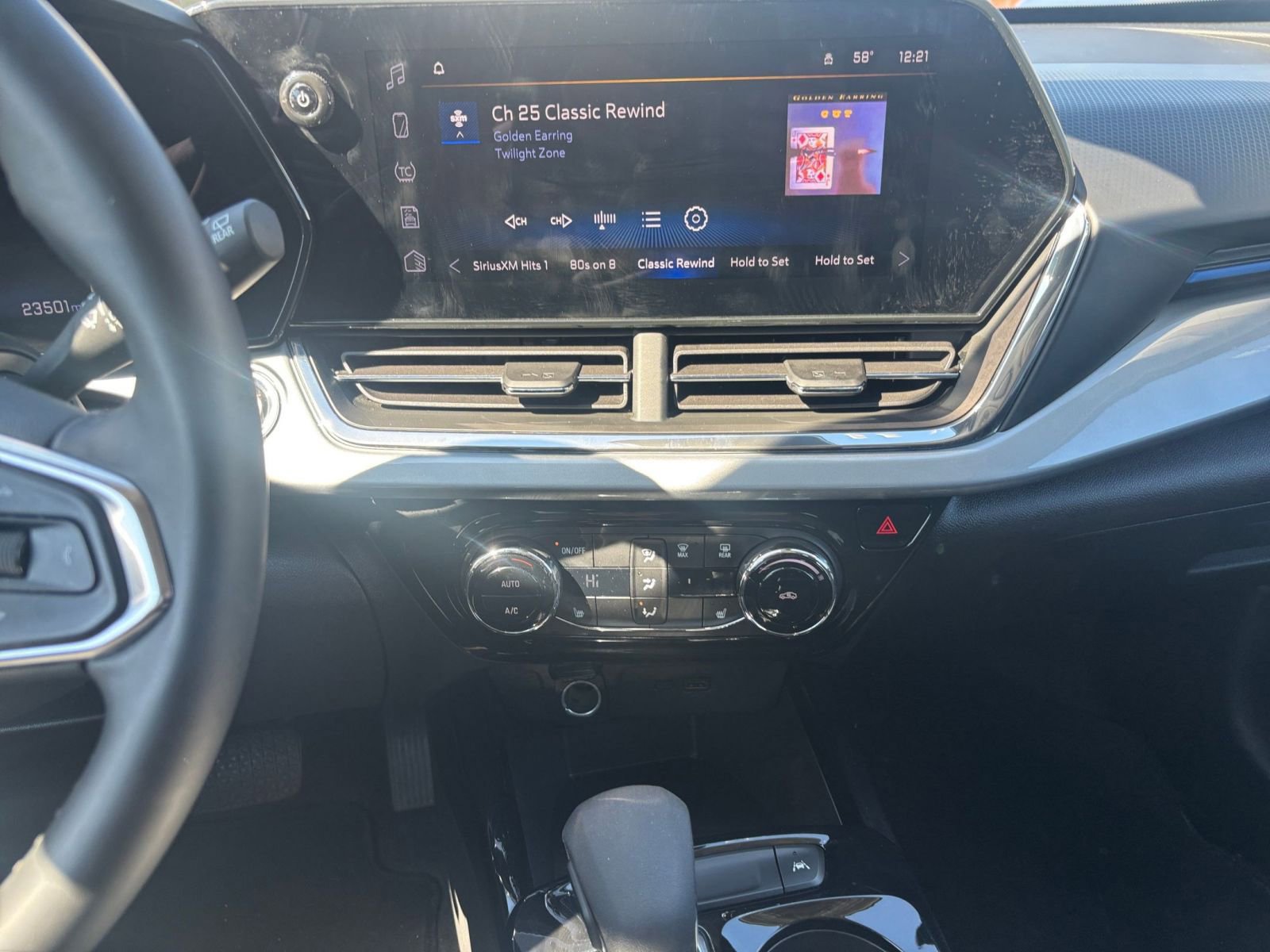 Thumbnail: 2025 Chevrolet Trax - 17