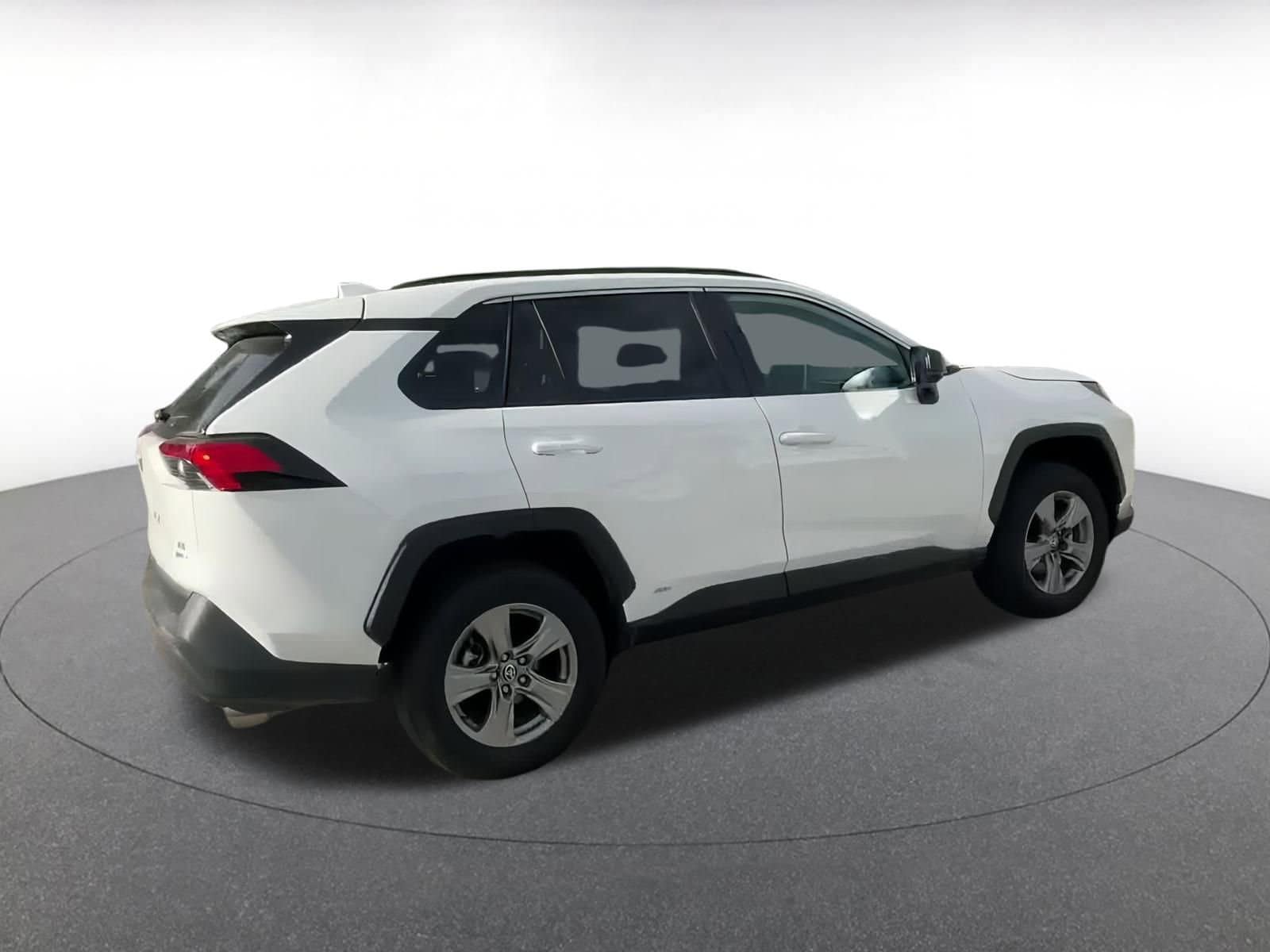 Thumbnail: 2025 Toyota RAV4 - 15