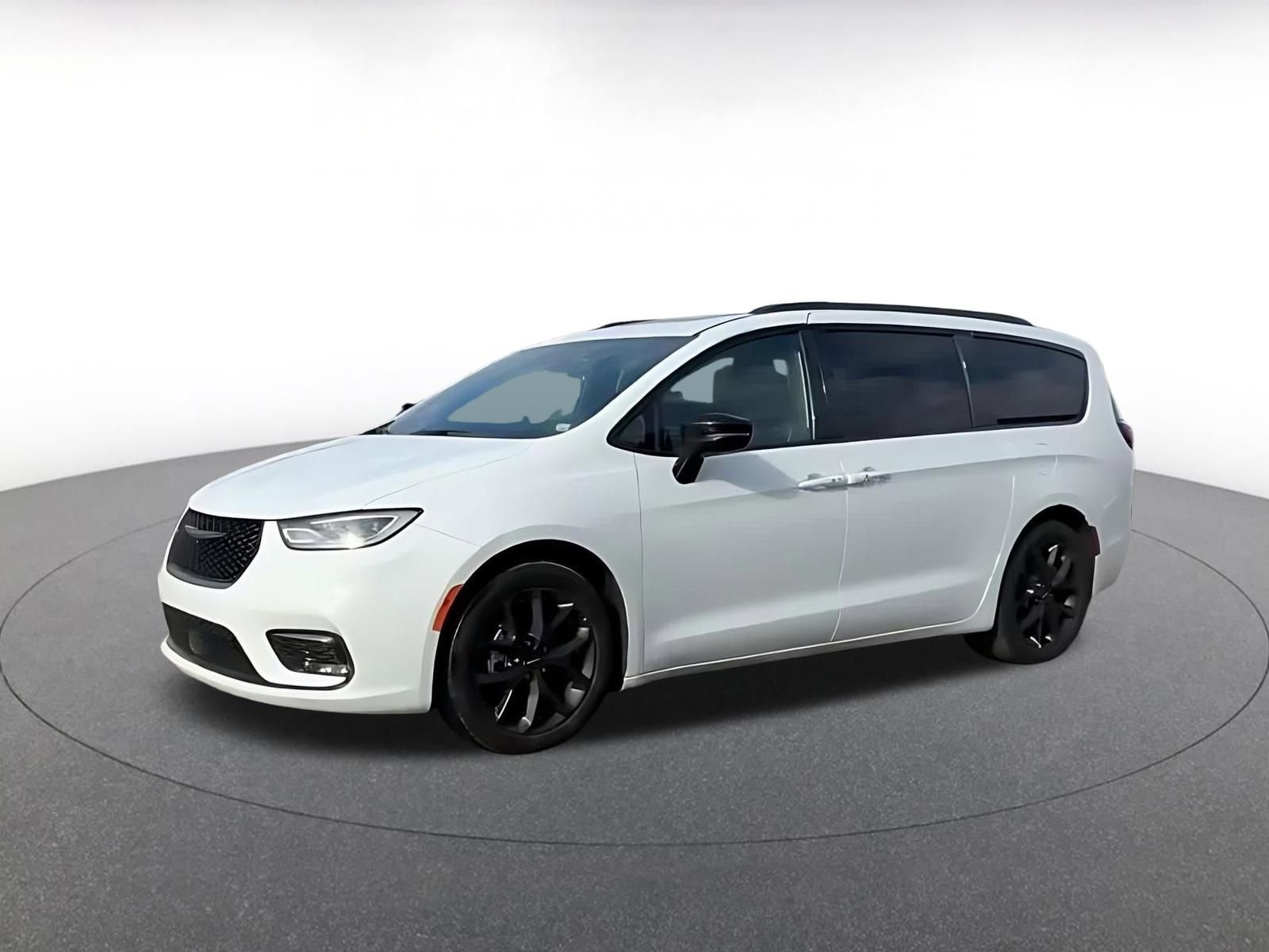 Thumbnail: 2025 Chrysler Pacifica - 8