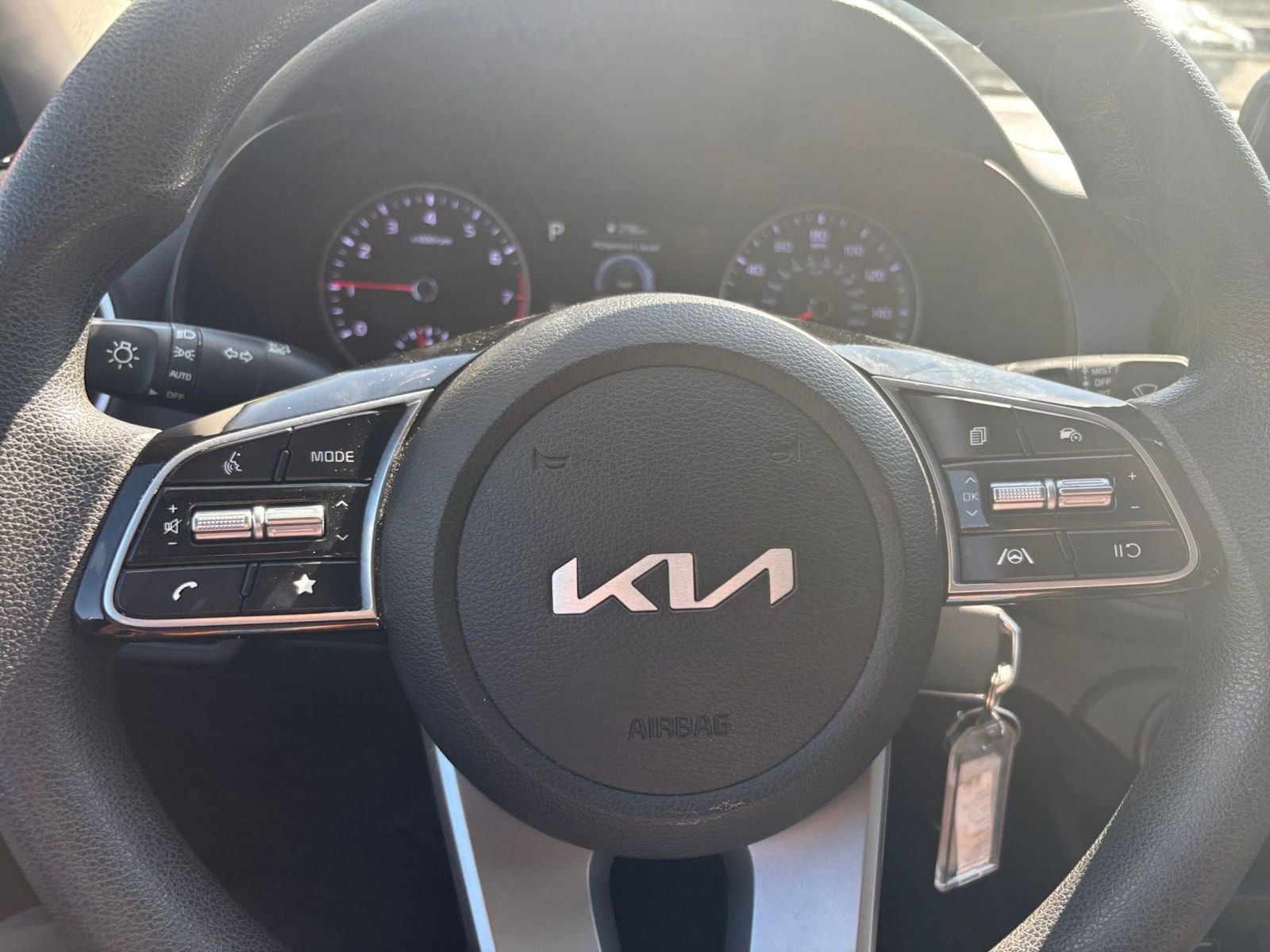 Thumbnail: 2023 Kia Forte - 25