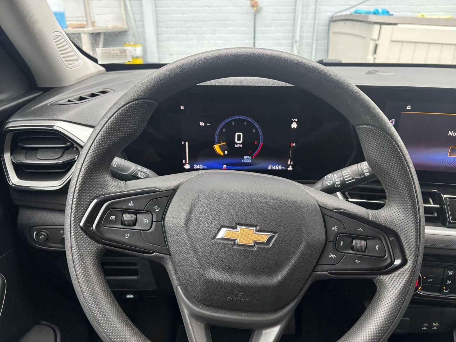 Thumbnail: 2025 Chevrolet TrailBlazer - 32